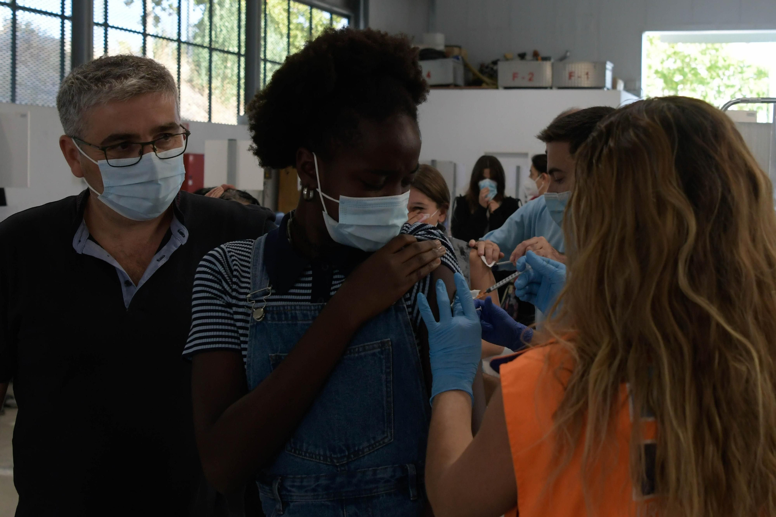Fotos: así se ha cerrado el vacunódromo del Parque Norte de Bomberos de Granada