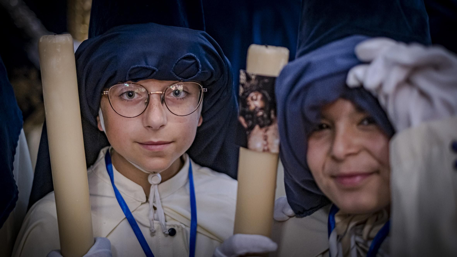 Imágenes de la salida de La Palma en la Semana Santa de Cádiz 2025