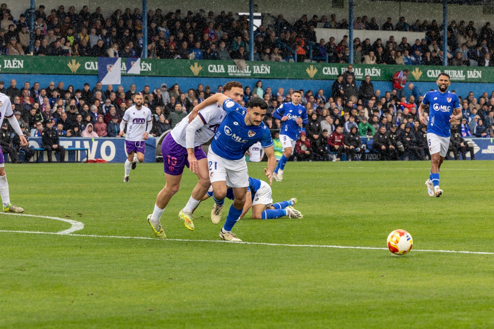 Las mejores imágenes del empate en el derbi entre Linares Deportivo y Real Jaén