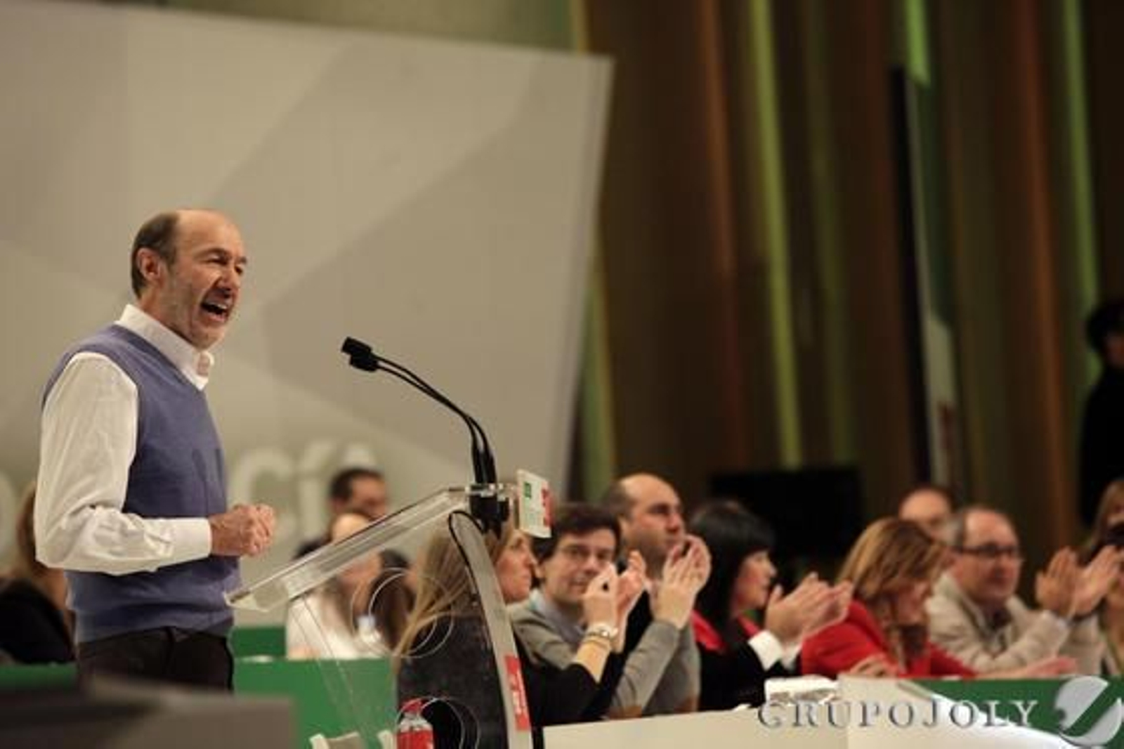 Intervención de Rubalcaba en el congreso del PSOE-A.

Foto: L. Rivas