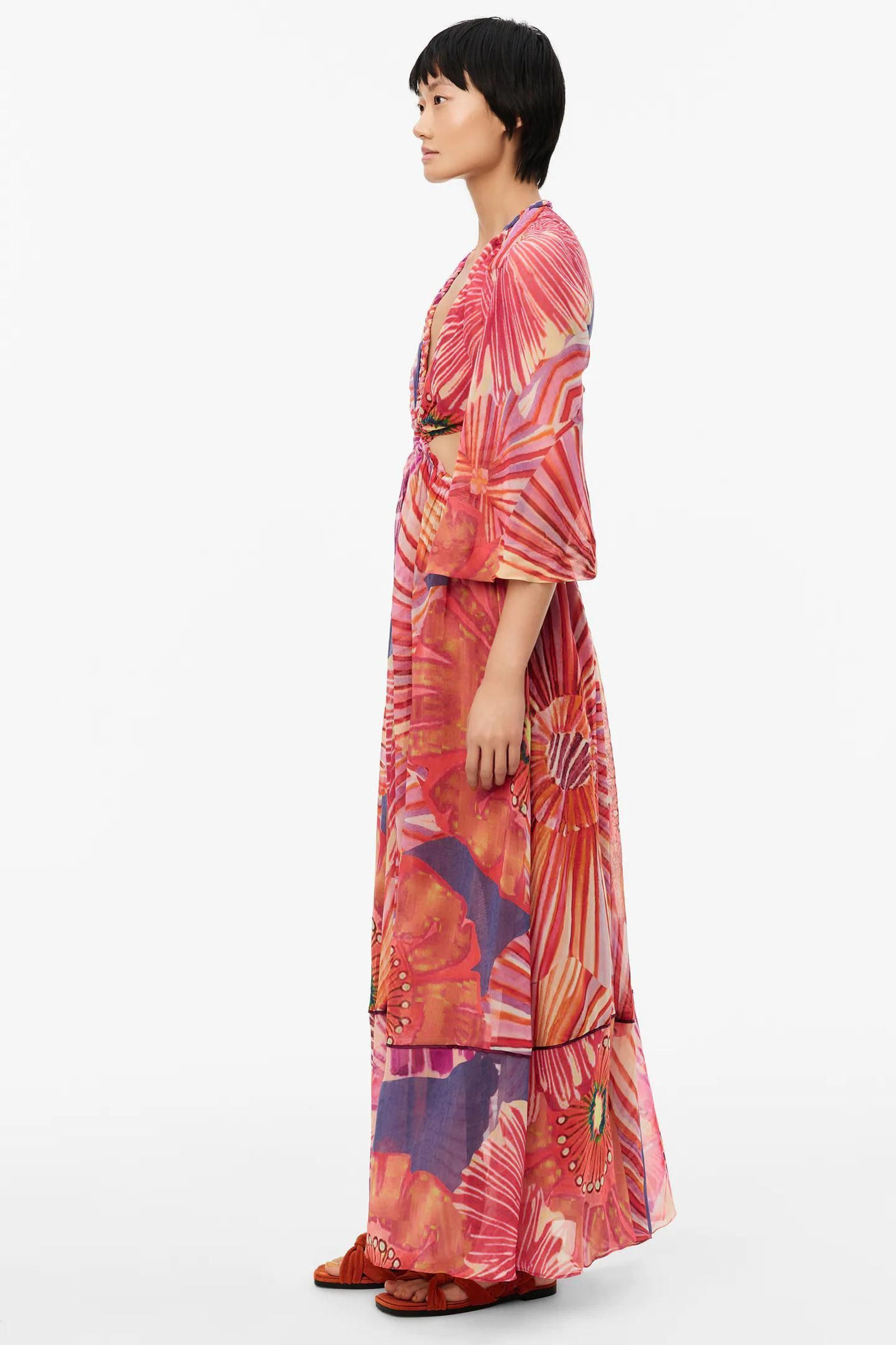 Vestido cut out de edición limitada de Zara.