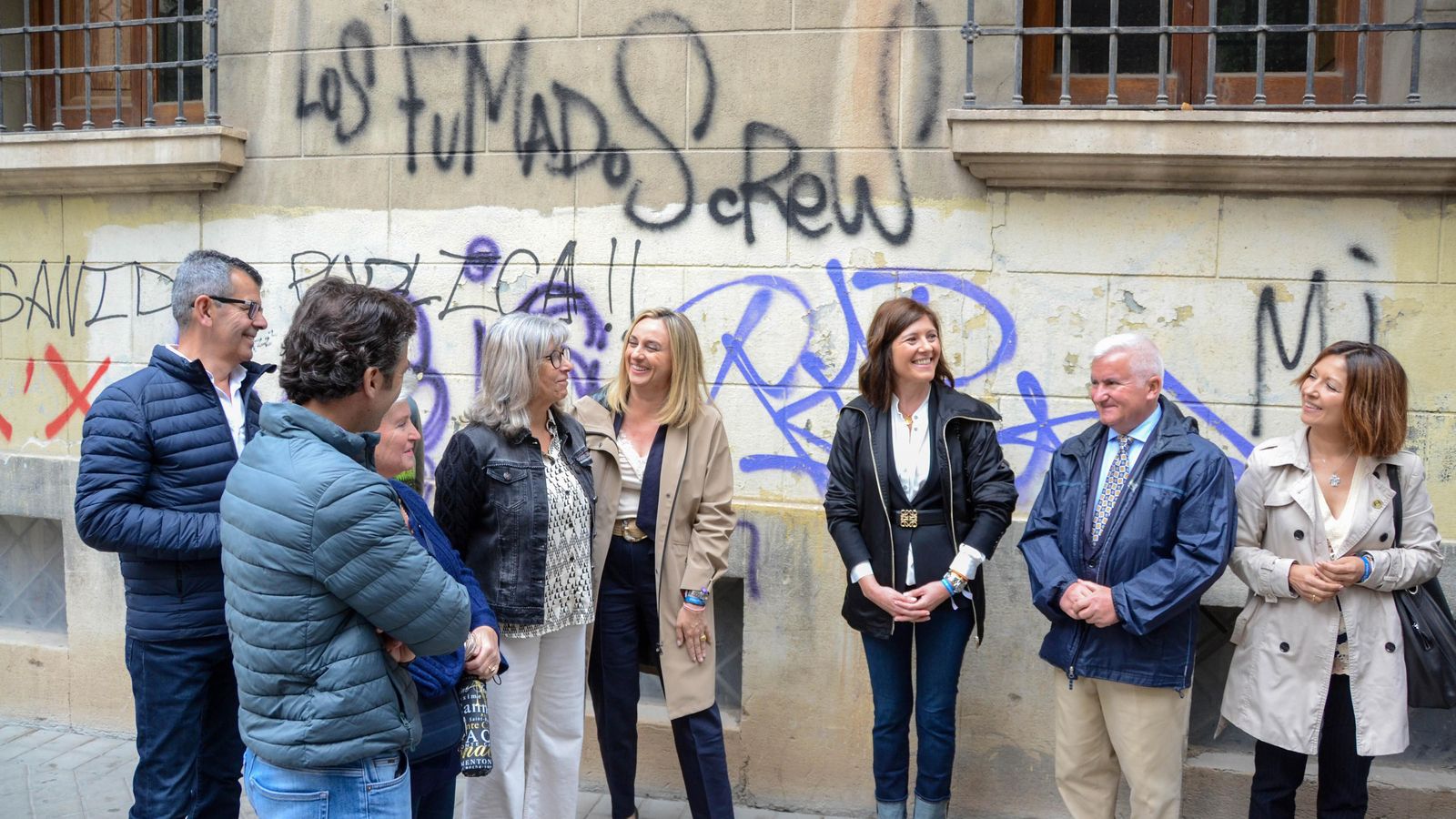 Presentó dos planes, uno de limpieza y otro contra pintadas.