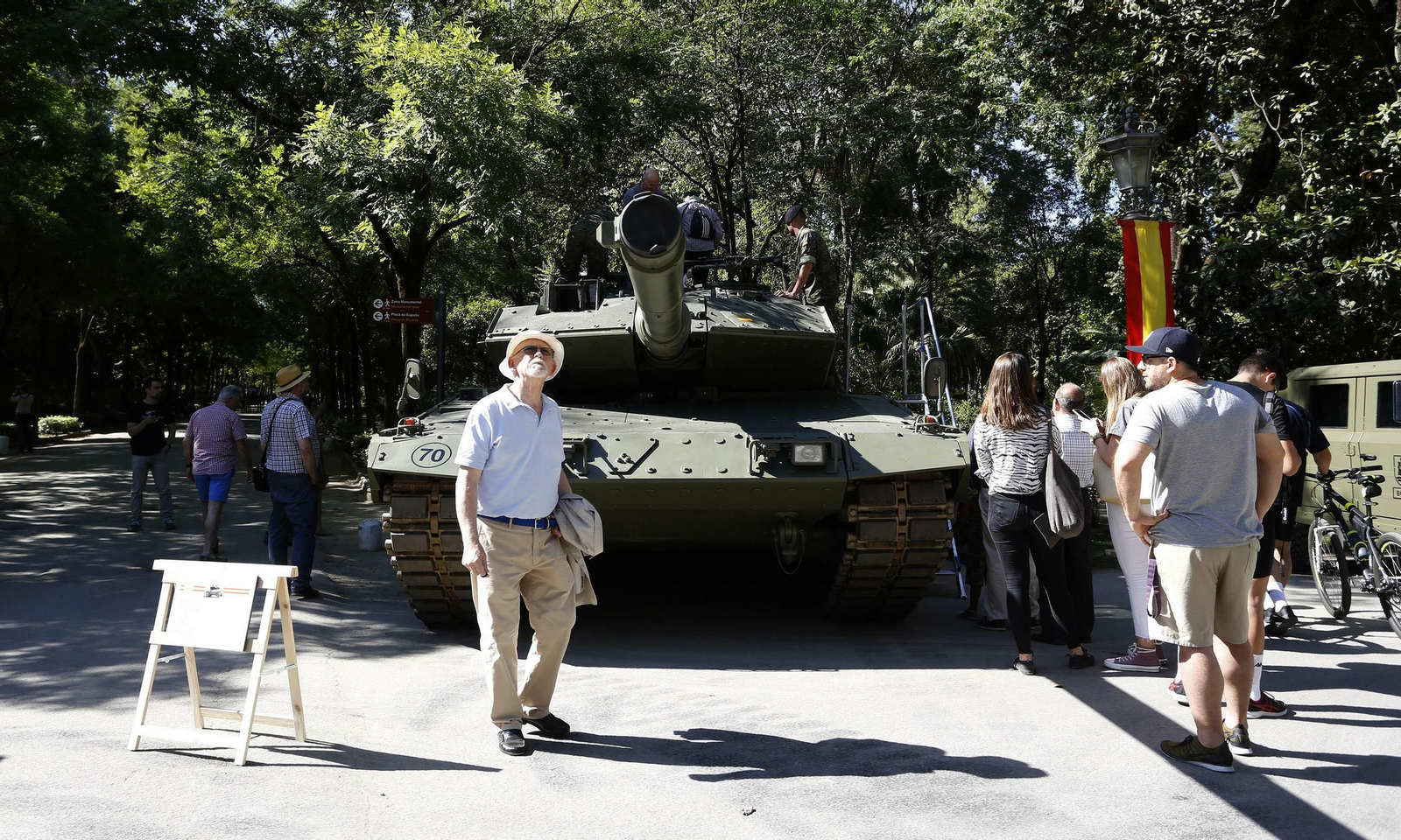 La exposición del Ejército en el Parque de María Luisa