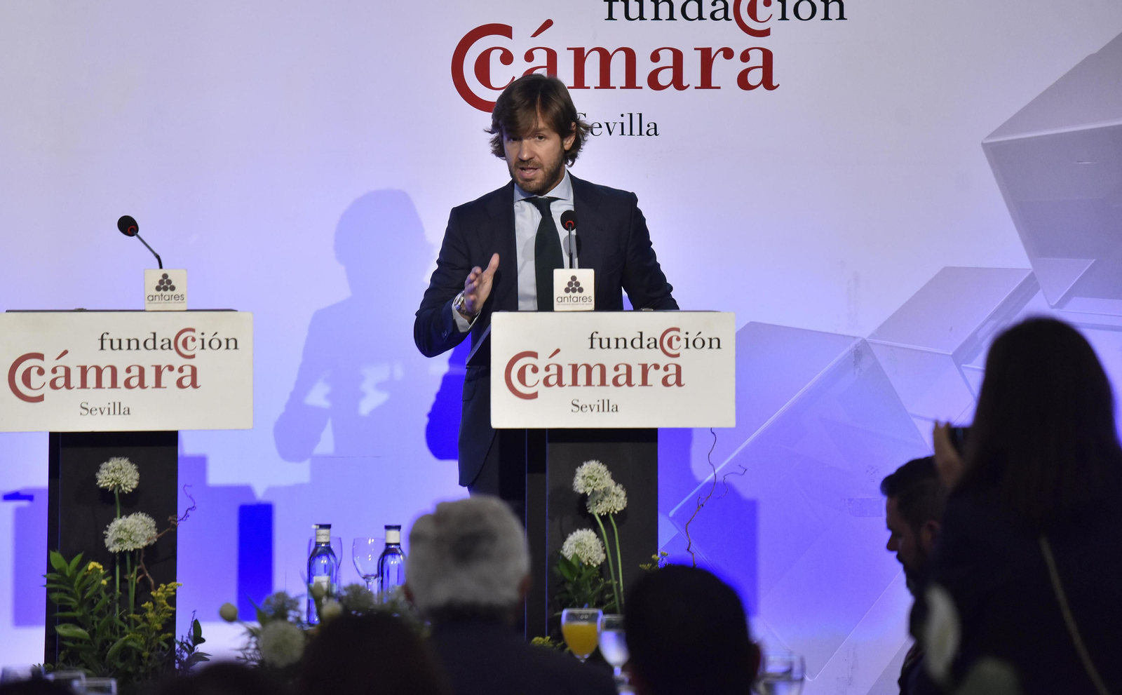 Rosauro Varo, ayer en el Club Antares en un desayuno-coloquio organizado por la Cámara de Comercio de Sevilla.