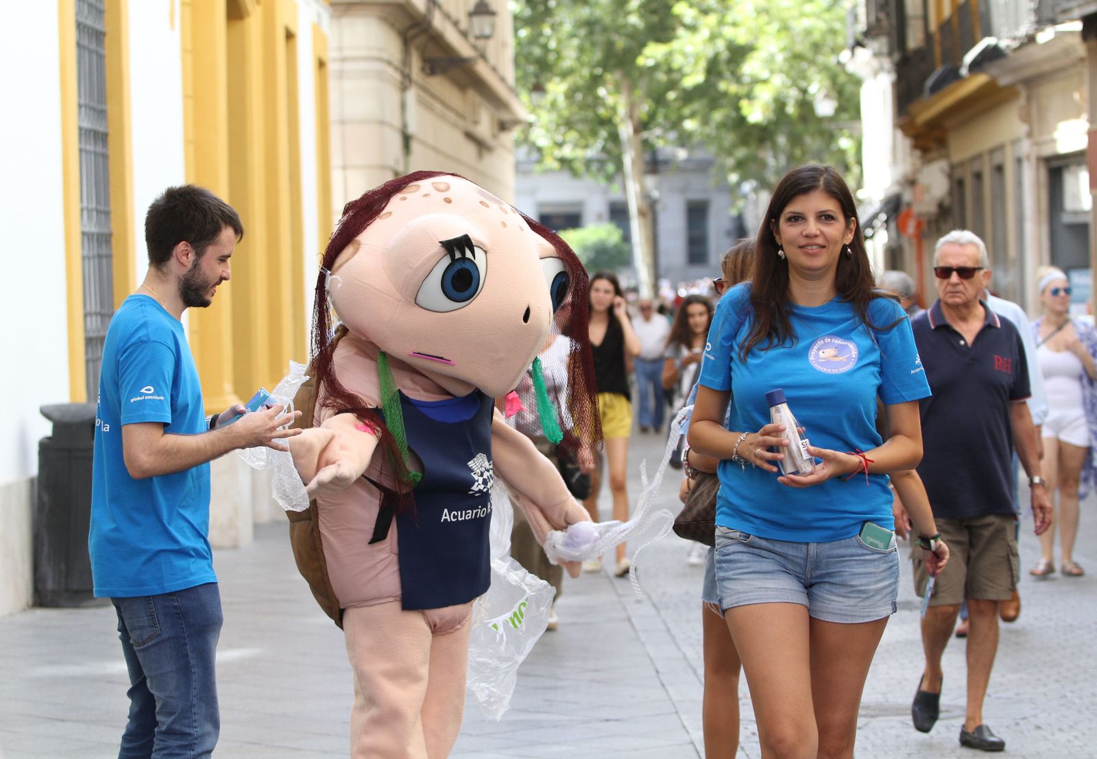 La tortuga Chelo del Acuario de Sevilla da comienzo a una acción de concienciación para difundir la cultura oceánica