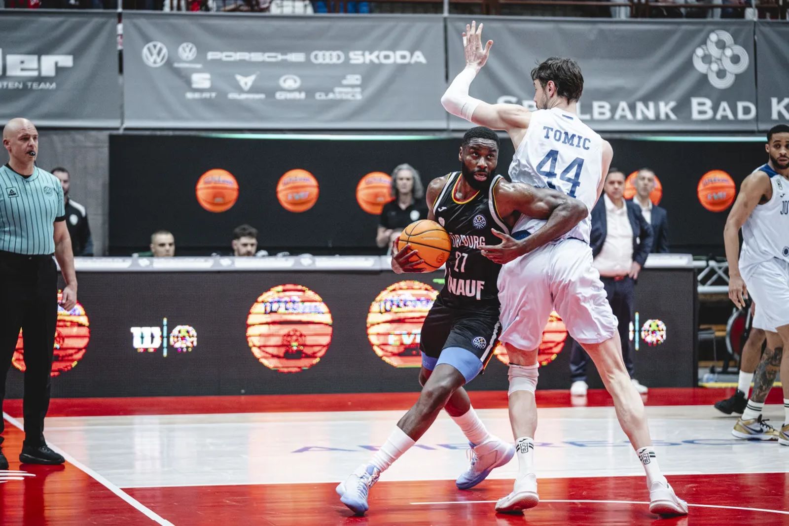 BCL: El Joventut marca el paso y el Unicaja le sigue