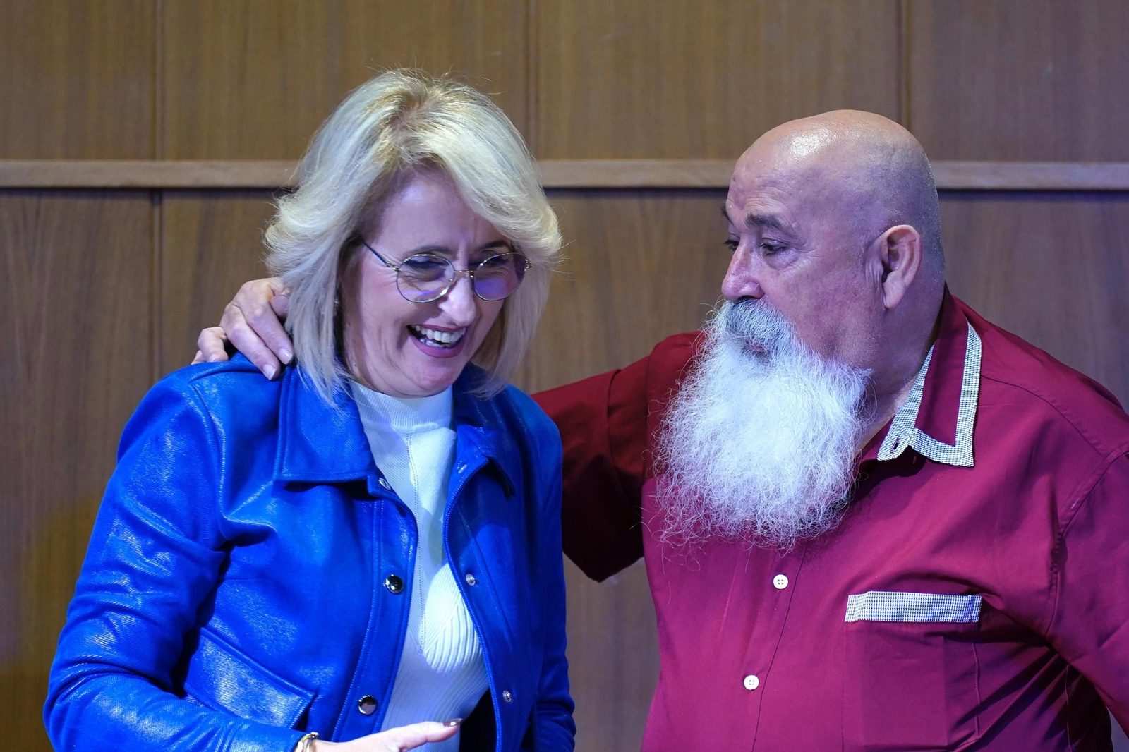 Fotos de la entrega del premio Ateneo José Román de Algeciras 2025 a Juan Moya