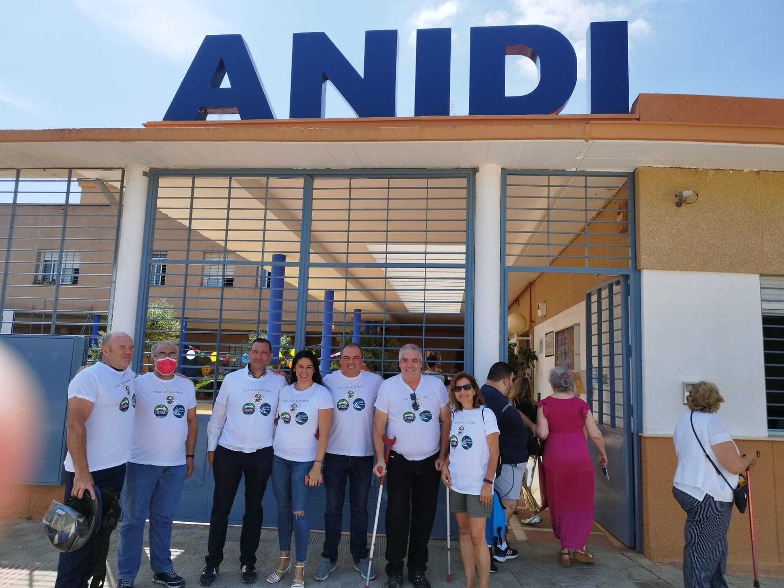 Los sindicatos Sppme, SEM y SAB donan 3.000 euros a una asociación de discapacitados en Dos Hermanas