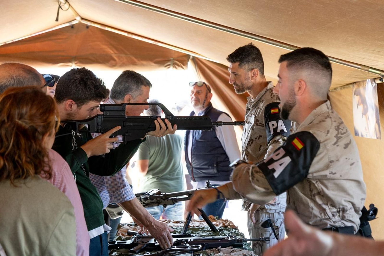 Exhibición de la Patrulla Aspa del Ejército del Aire y del Espacio con motivo del 1.200 aniversario de la capitalidad de Jaén