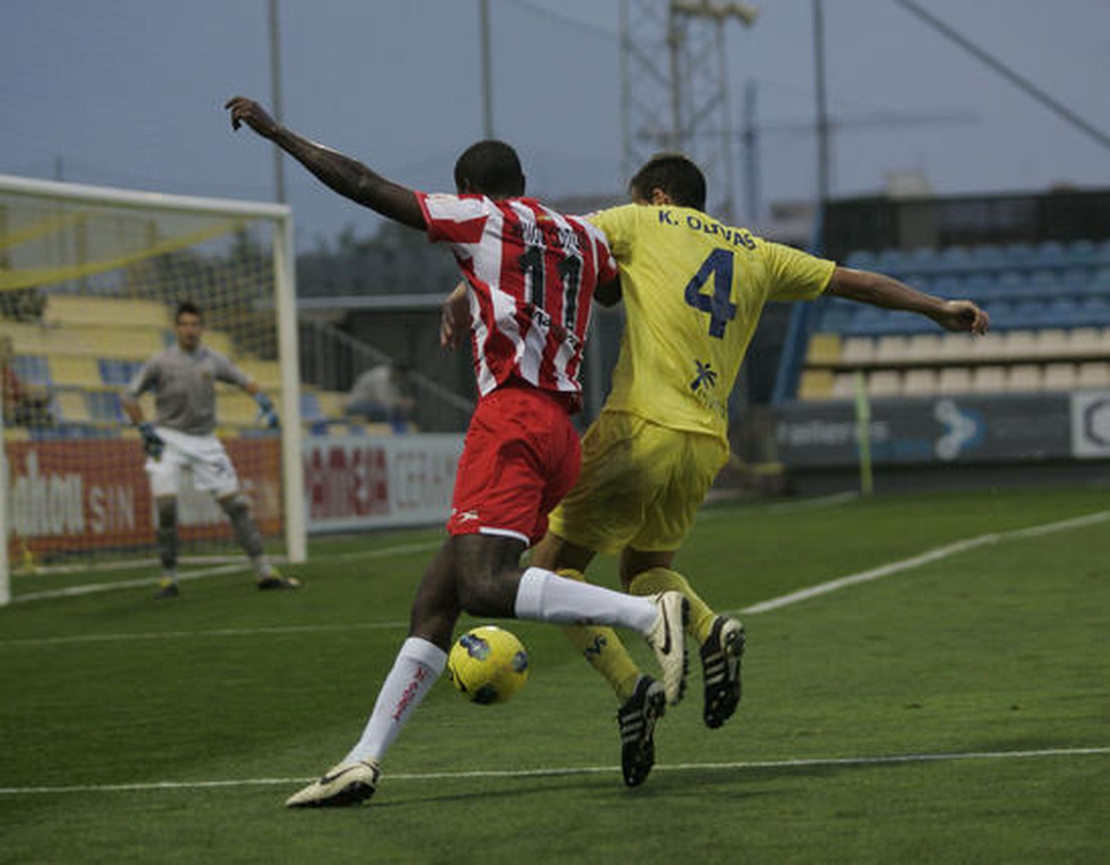 El Almería se deja remontar ante el Villarreal B (2-1). / LOF