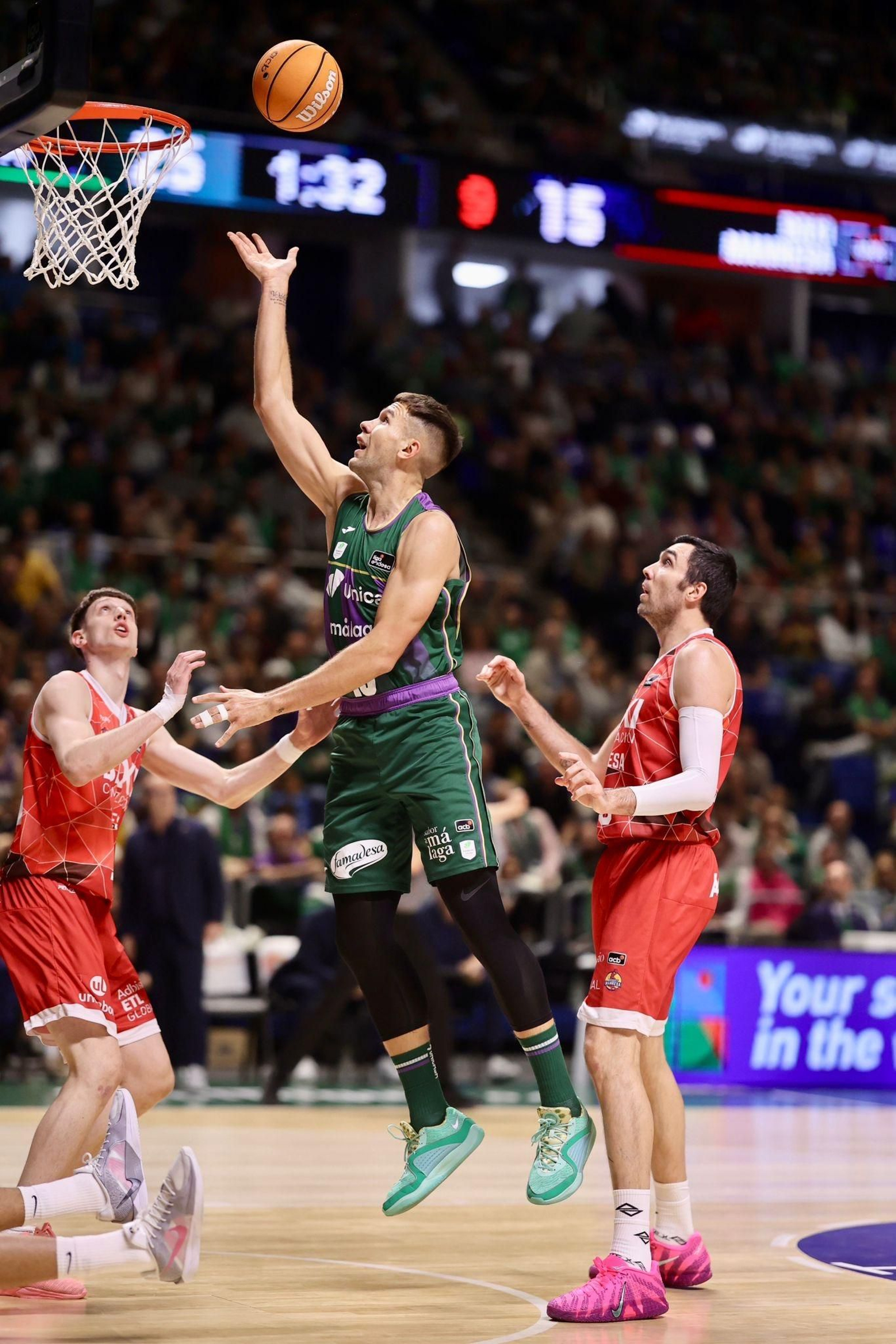 El Unicaja-Baxi Manresa, en fotos