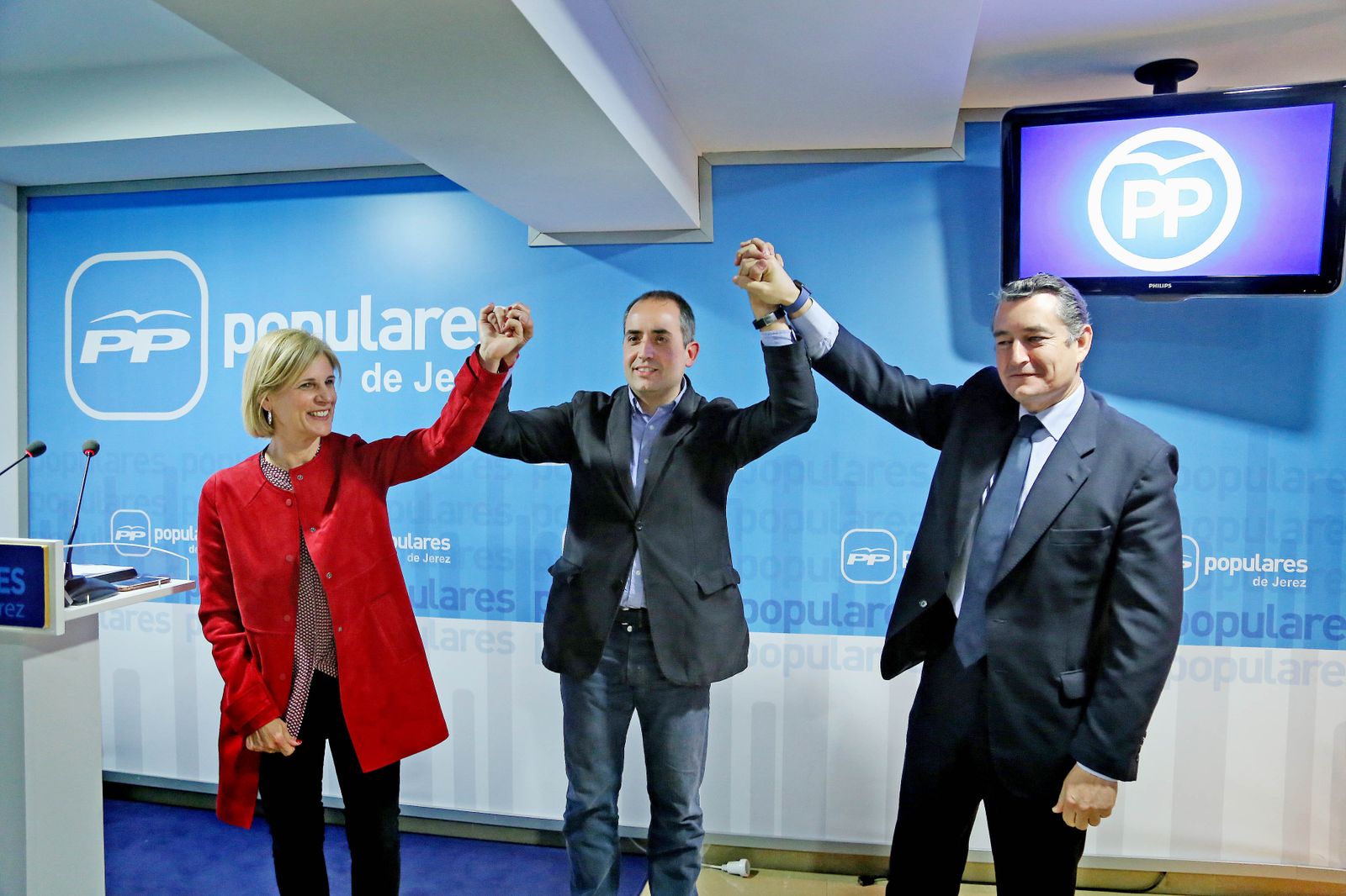 María José García Pelayo, Antonio Saldaña y Antonio Sanz, ayer en Jerez.