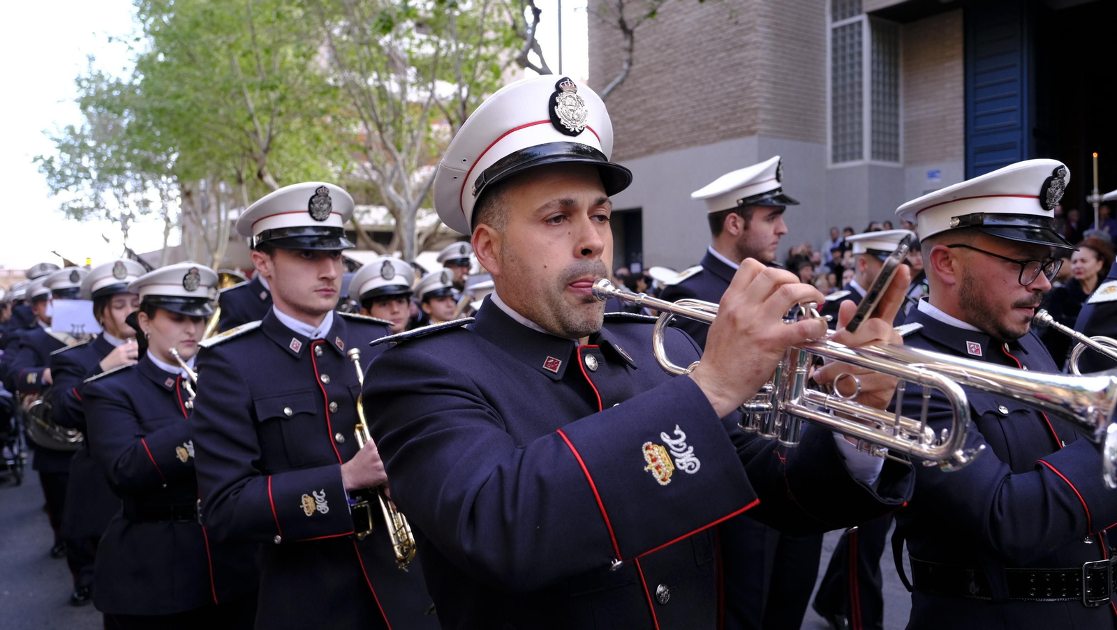 Pasión vuelve a su Iglesia de Santa Teresa azotada por la lluvia