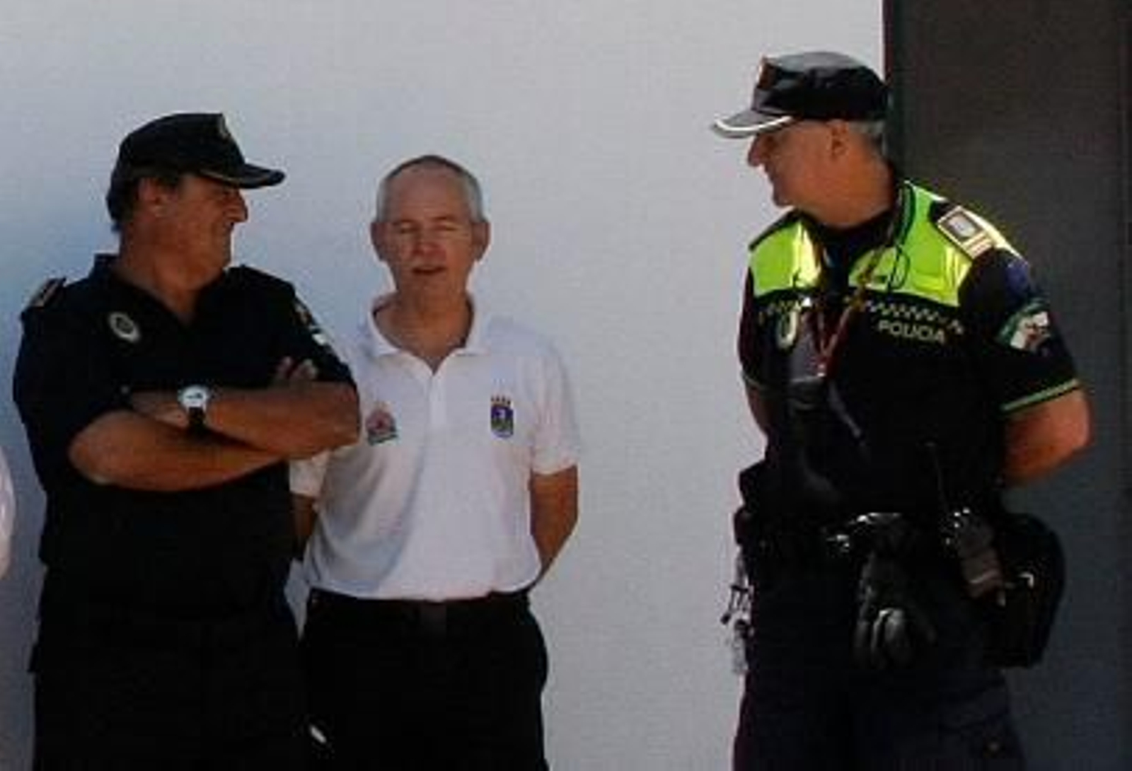 El jefe provisional de la Policía Local de El Puerto, a la derecha, en una imagen de archivo. A la izquierda de la imagen, Rafael Muñoz