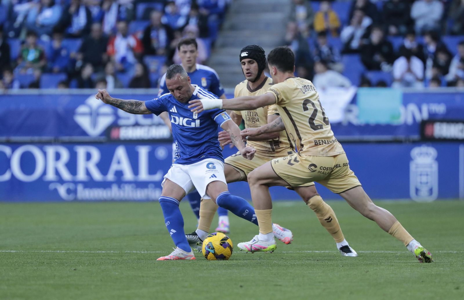 El Real Oviedo-Málaga CF, en fotos
