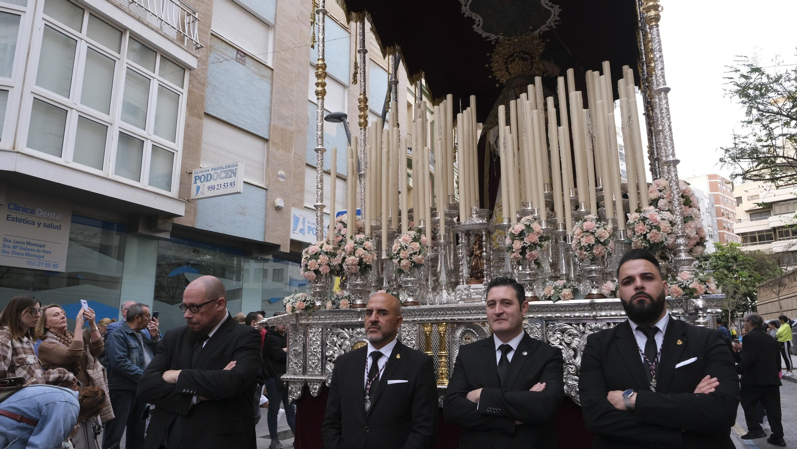 La procesión de Coronación en Almería, en imágenes
