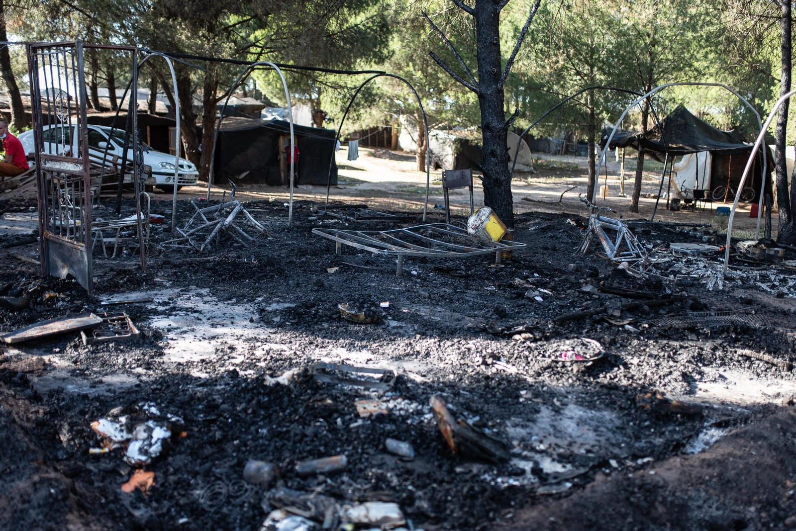 Imágenes del incendio en el poblado chabolista de Lucena del Puerto
