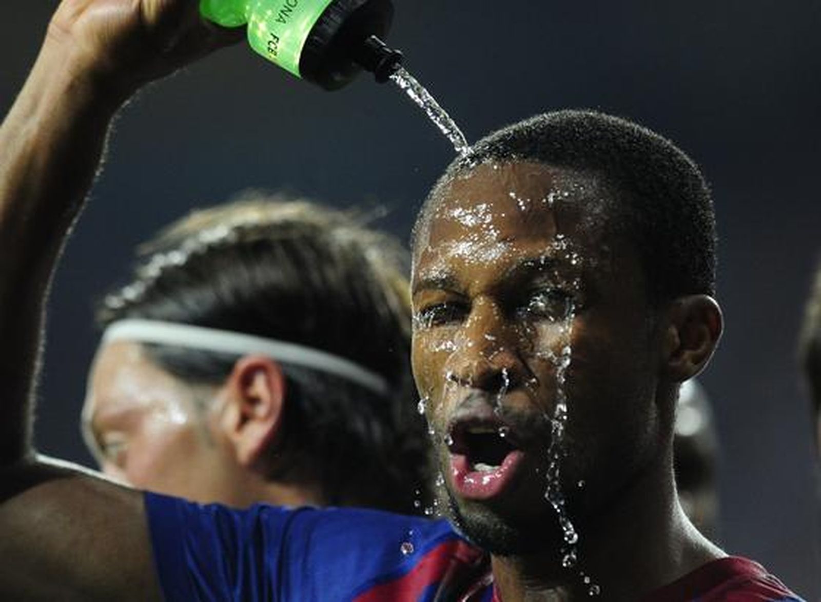 El Real Madrid y el Barcelona empatan 2-2 en la ida de la Supercopa. / AFP