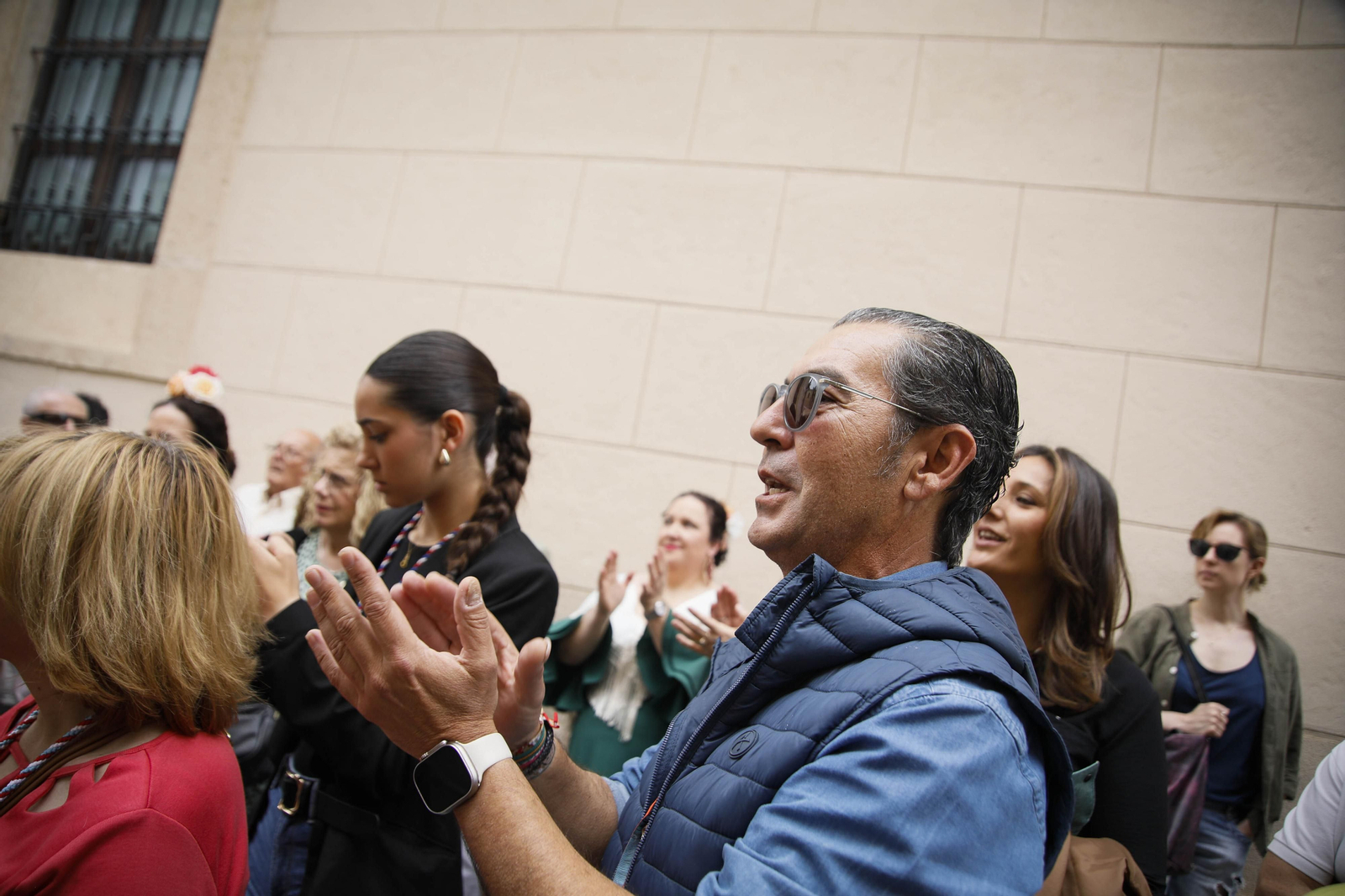 Imágenes de la salida  del Rocío desde la Catedral de Almería