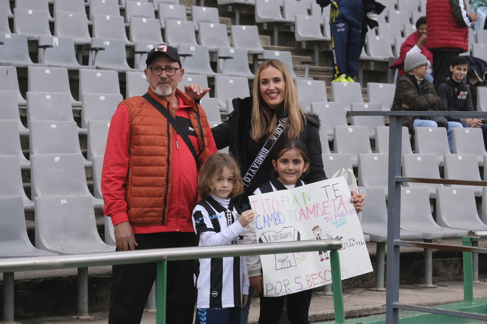 Las imágenes del ambiente en El Arcángel para el Córdoba CF - Balona