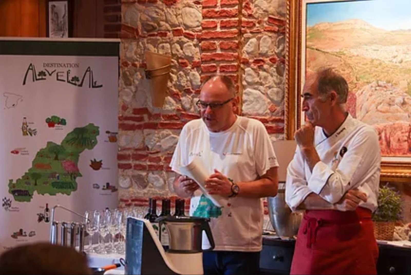 Dietmar Roth, coordinador del proyecto Destination AlVelAl, presentó el taller con el chef José Torrente.