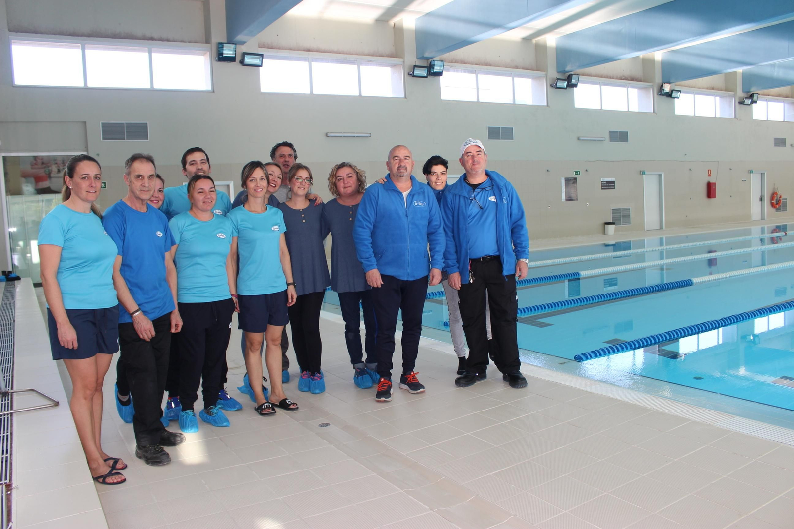 Los miembros de CooperActiva, tras la apertura del complejo