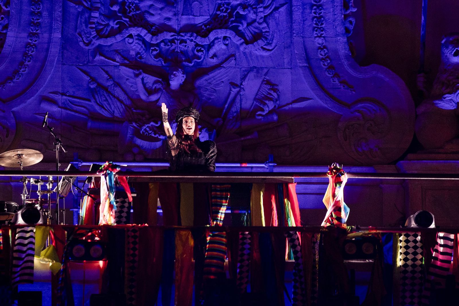 Las imágenes del espectáculo final del Carnaval de Cádiz 2026, con la quema de la Bruja Piti