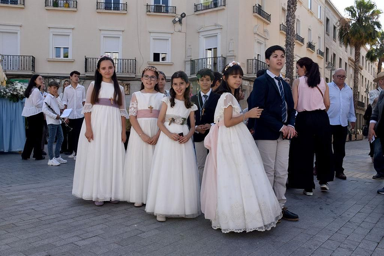 Imágenes de la procesión de la Virgen Milagrosa del colegio San Vicente de Paúl