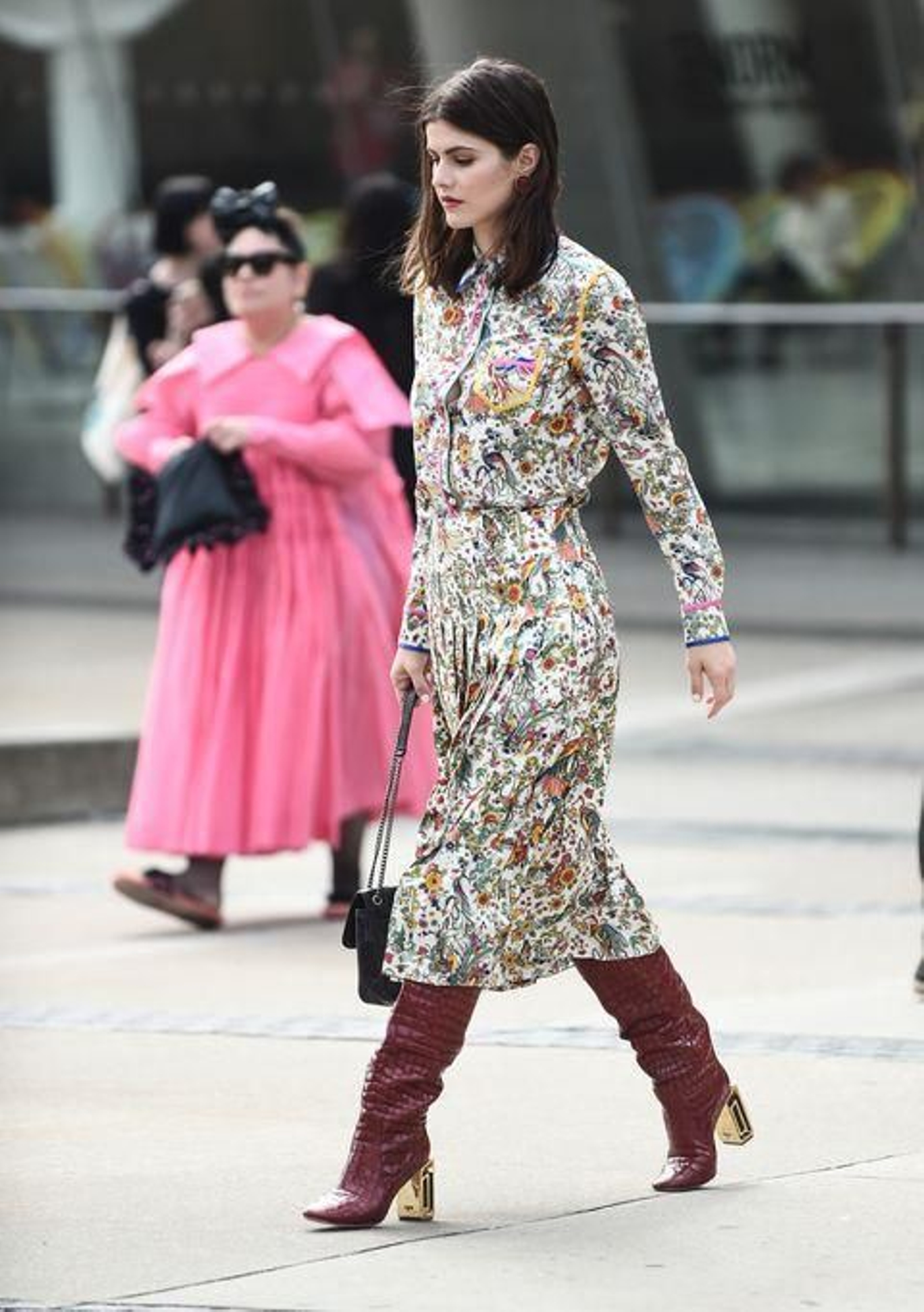 Vestido de mangas largas.