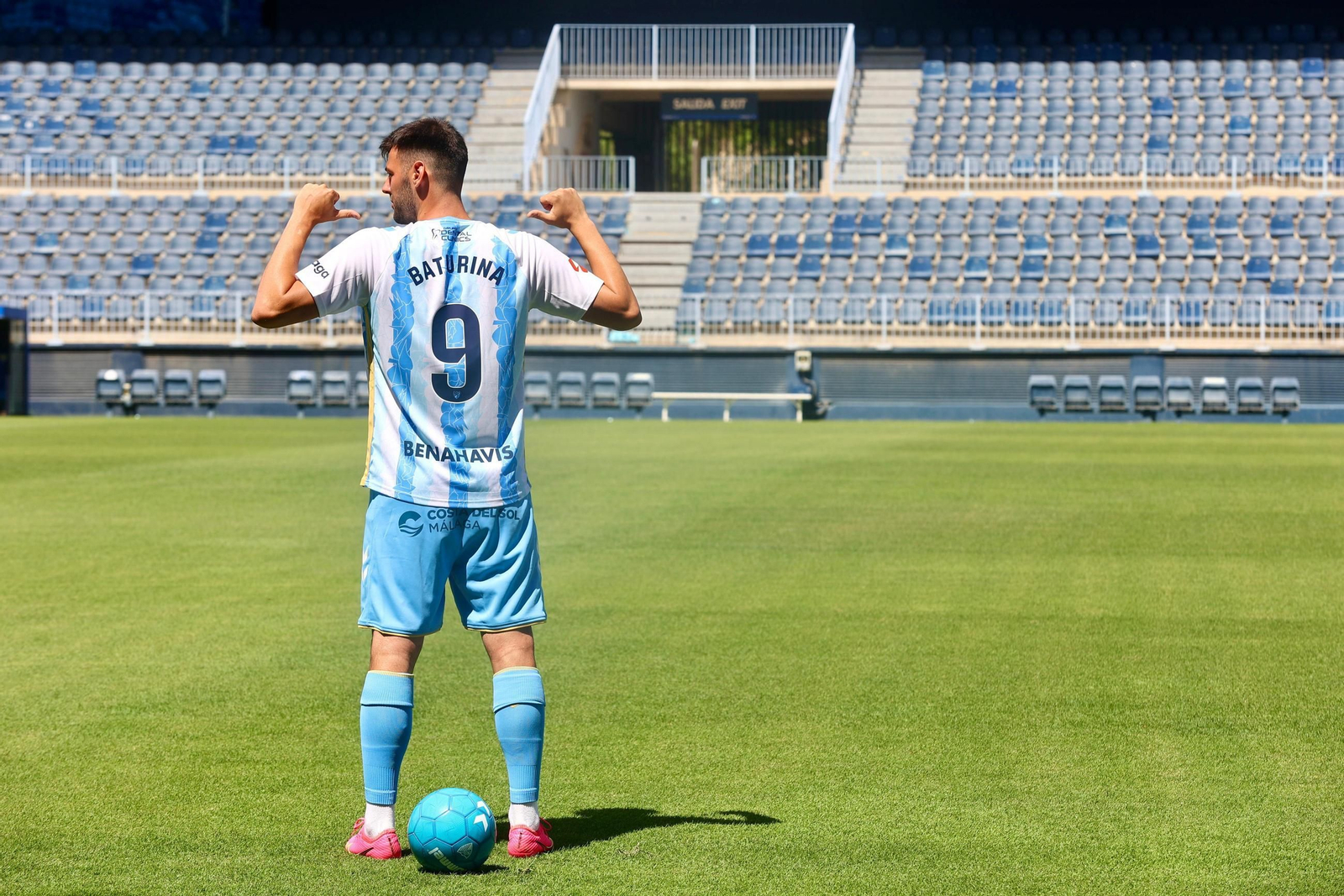 Roko Baturina, así luce el 9 del Málaga CF
