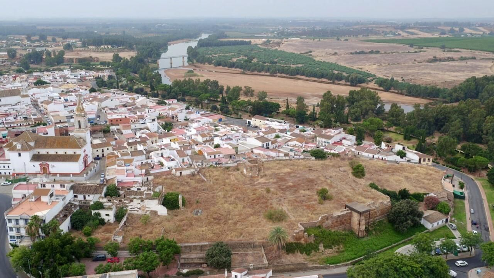Las actuaciones previstas en Gibraleón se contemplan en cuatro zonas. Las actuaciones previstas en Gibraleón se contemplan en cuatro zonas.