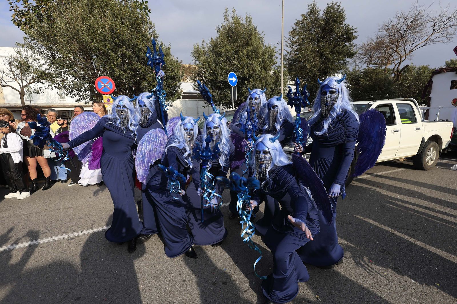 Búscate en las fotos del pasacalles del Carnaval de Tarifa 2026