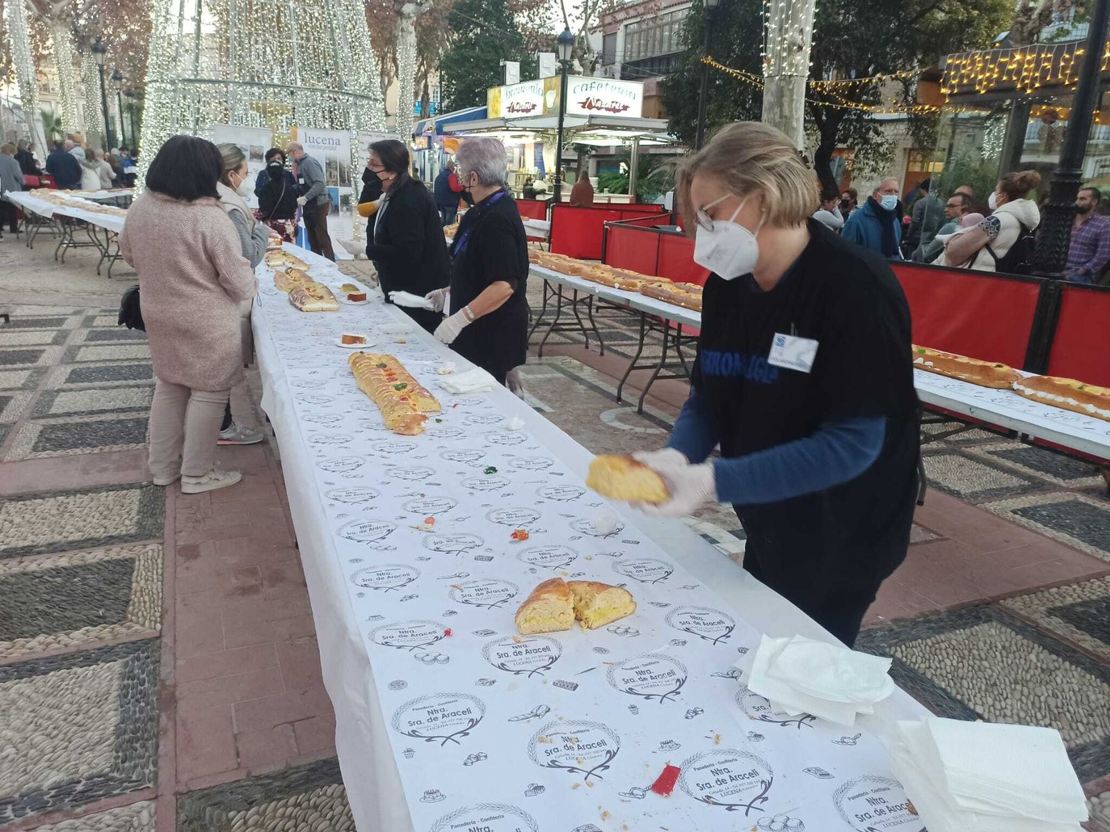 El roscón de Reyes gigante de Lucena, en fotografías