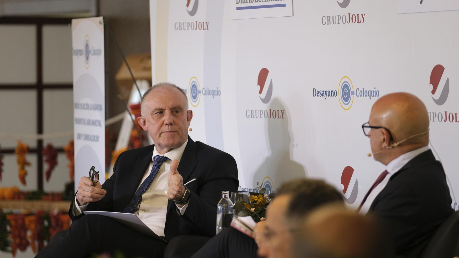 Desayuno coloquio de Grupo Joly y Cajasur, con la participación del ponente Enrique de los Ríos