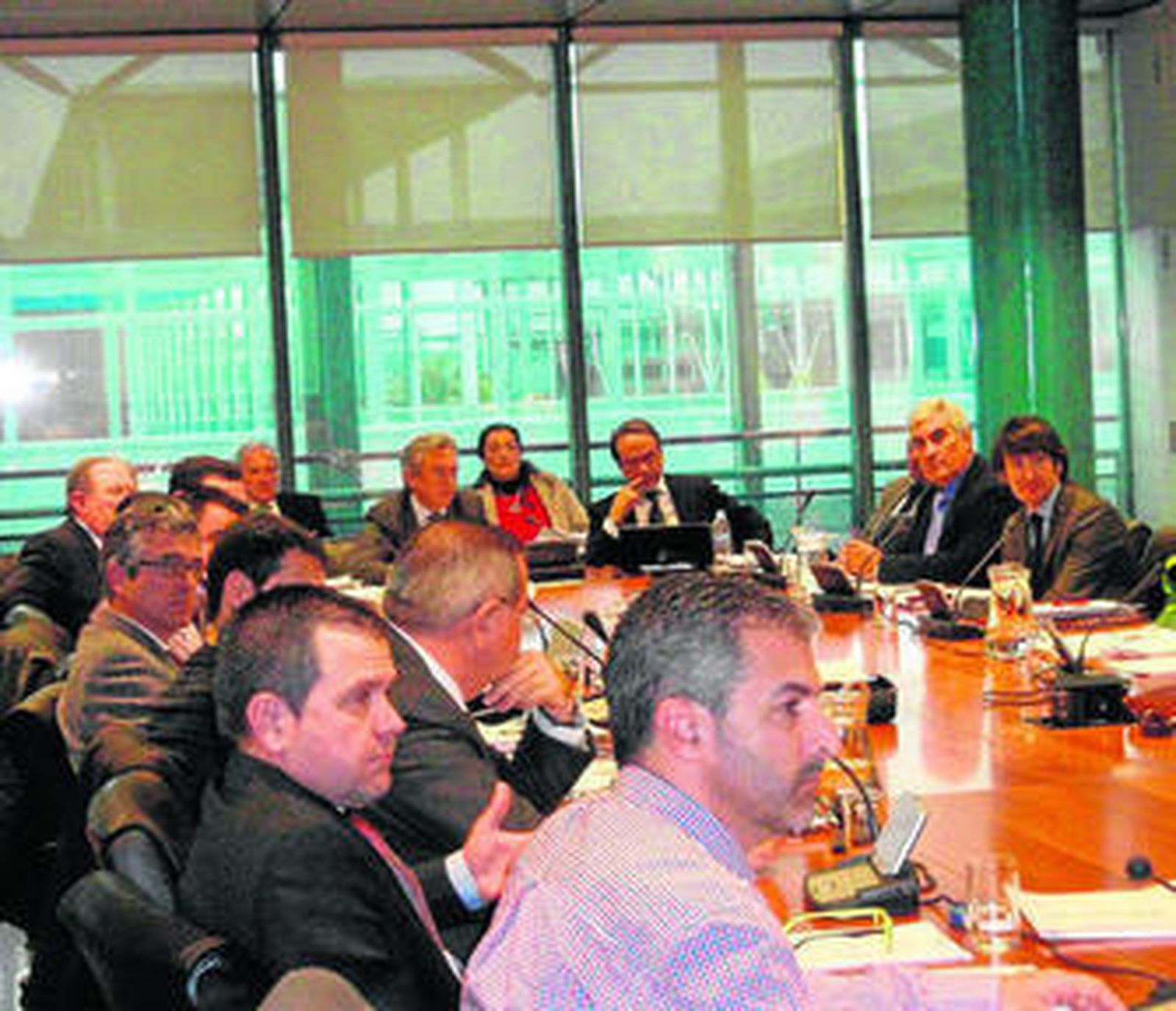Asamblea de Fepex en su sede, en Madrid, a la que acudieron Manuel Galdeano y Juan Colomina, de Coexphal.