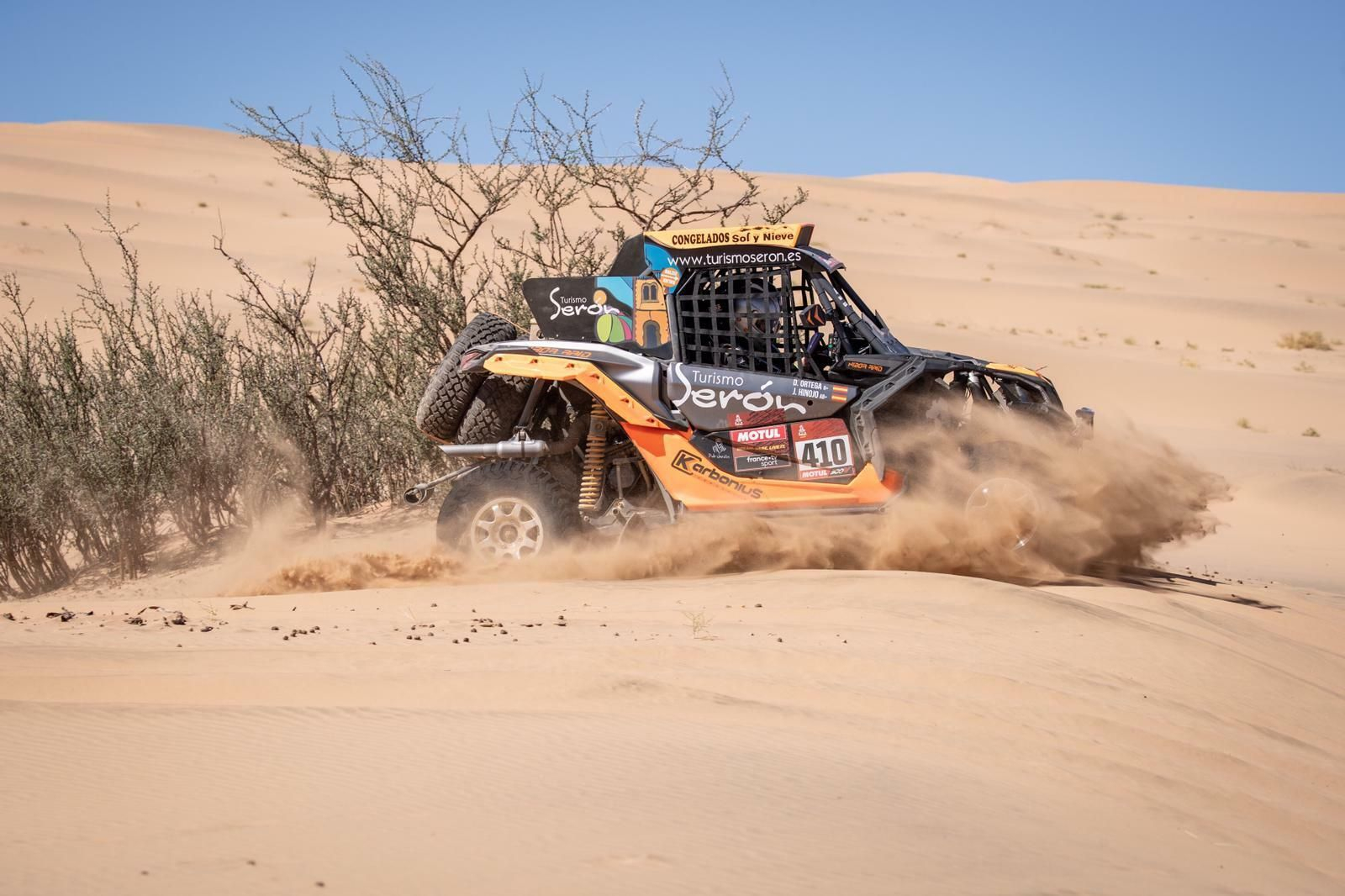 El vehículo de Hinojo y Ortega durante una etapa de este Dakar.