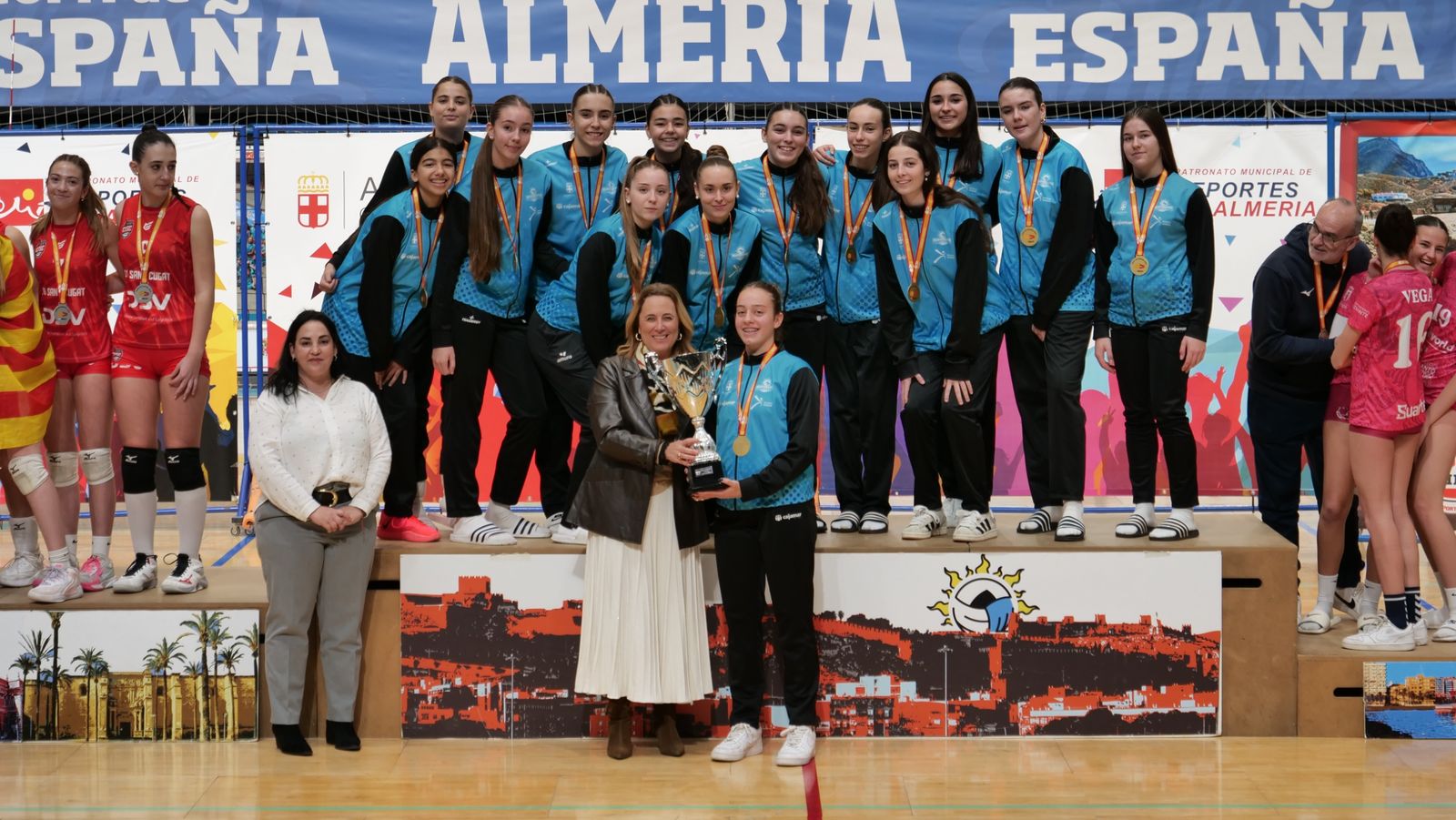 Cajamar Mintonette, en lo más alto del podio cadete femenino