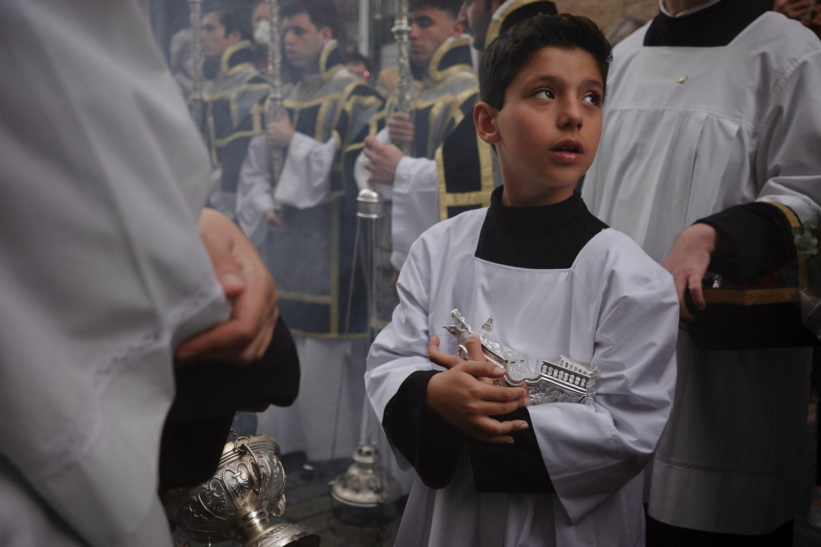 Imágenes de la procesión de la Virgen de los Dolores de Servitas en Cádiz