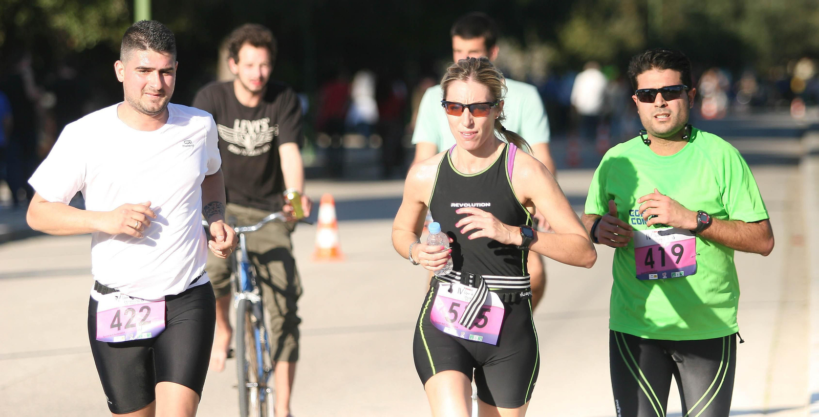 Corredores en el Parque del Alamillo.