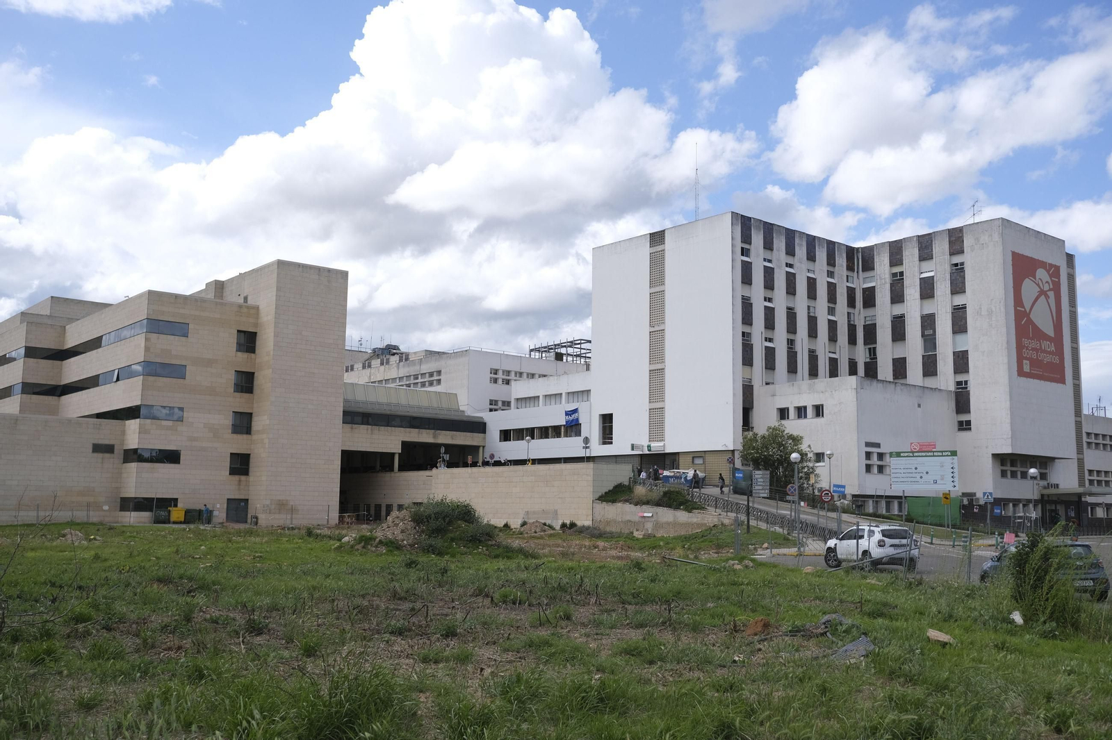 Exterior del hospital Reina Sofía.
