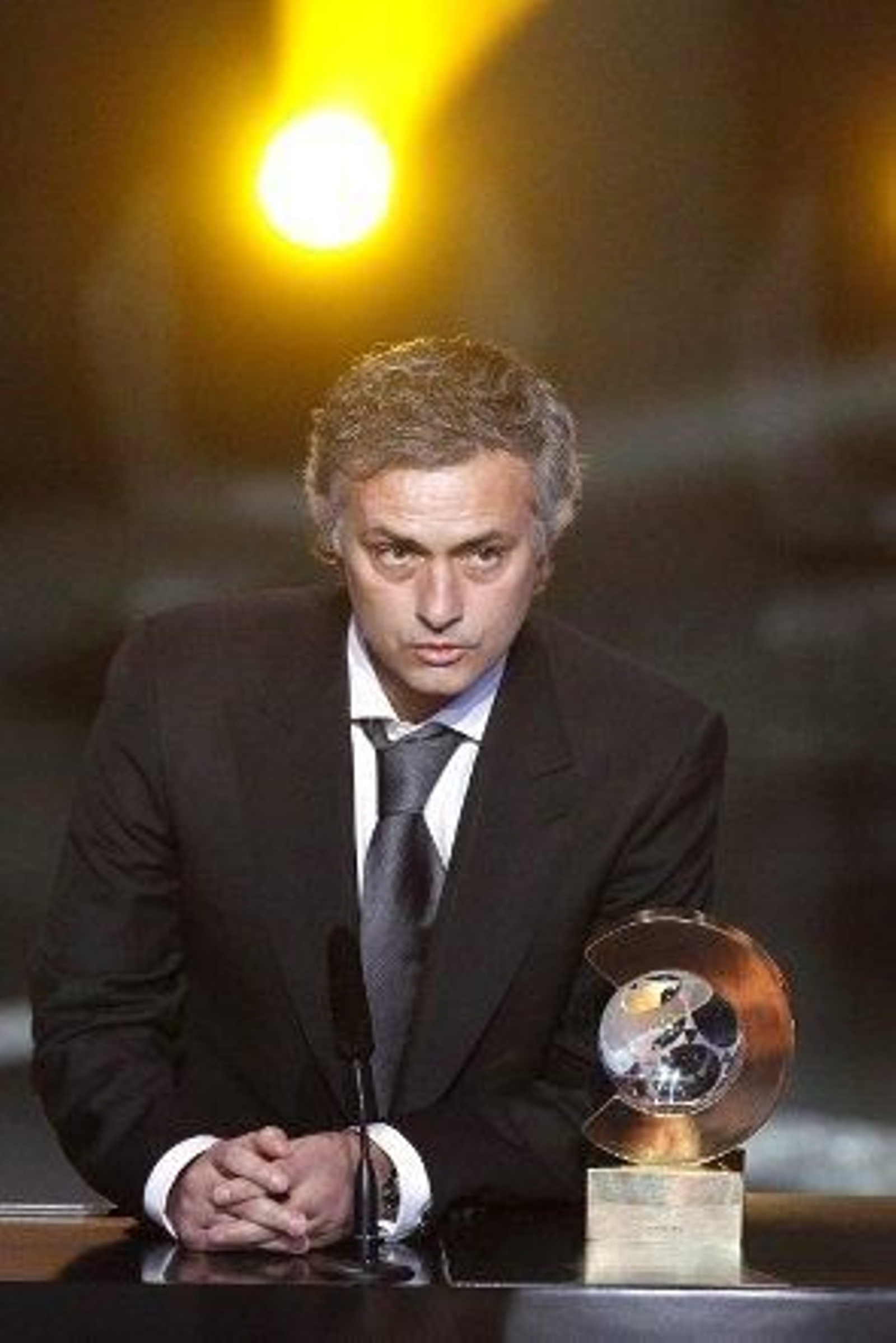 Mourinho: "Cristiano tiene que acabar con cuatro o cinco balones de oro"
