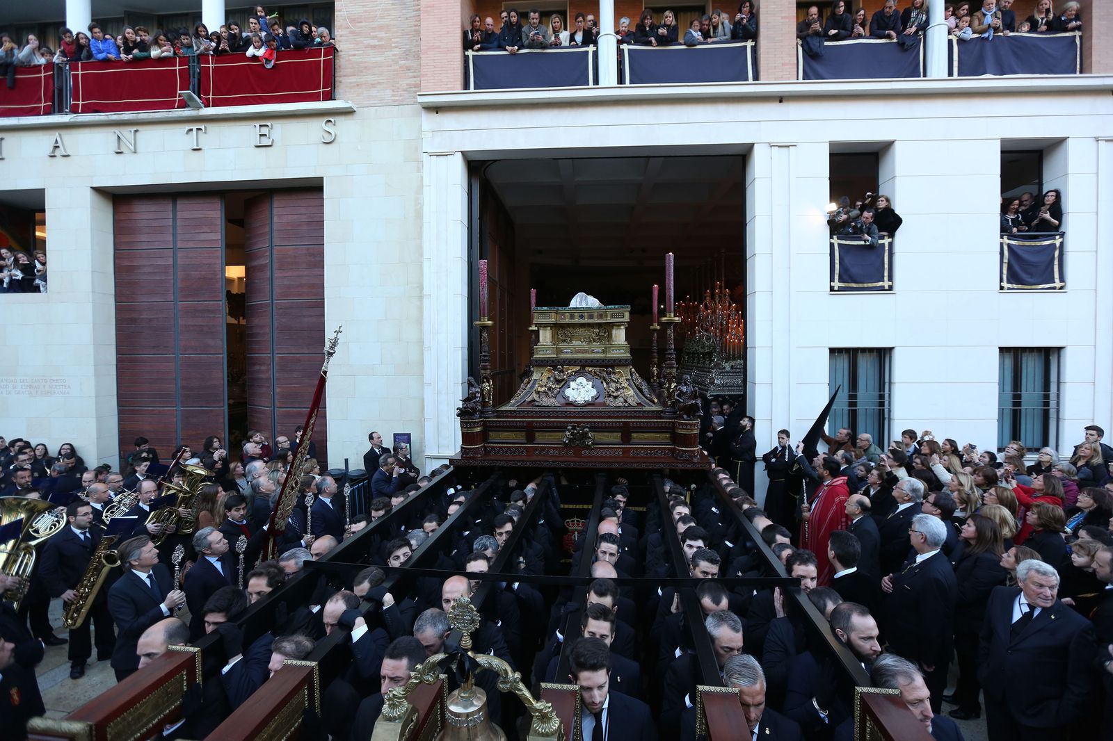 Horarios e Itinerarios del Viernes Santo 2019 Málaga