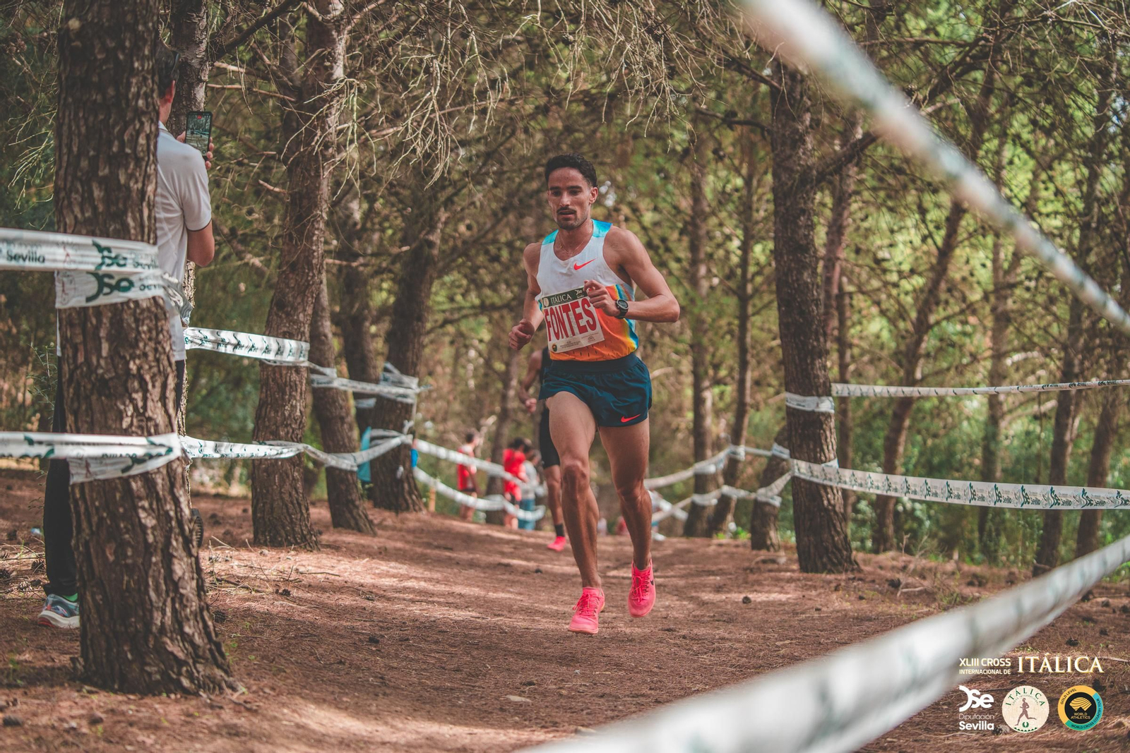 Búscate en las fotos del Cross de Itálica 2025 | 12