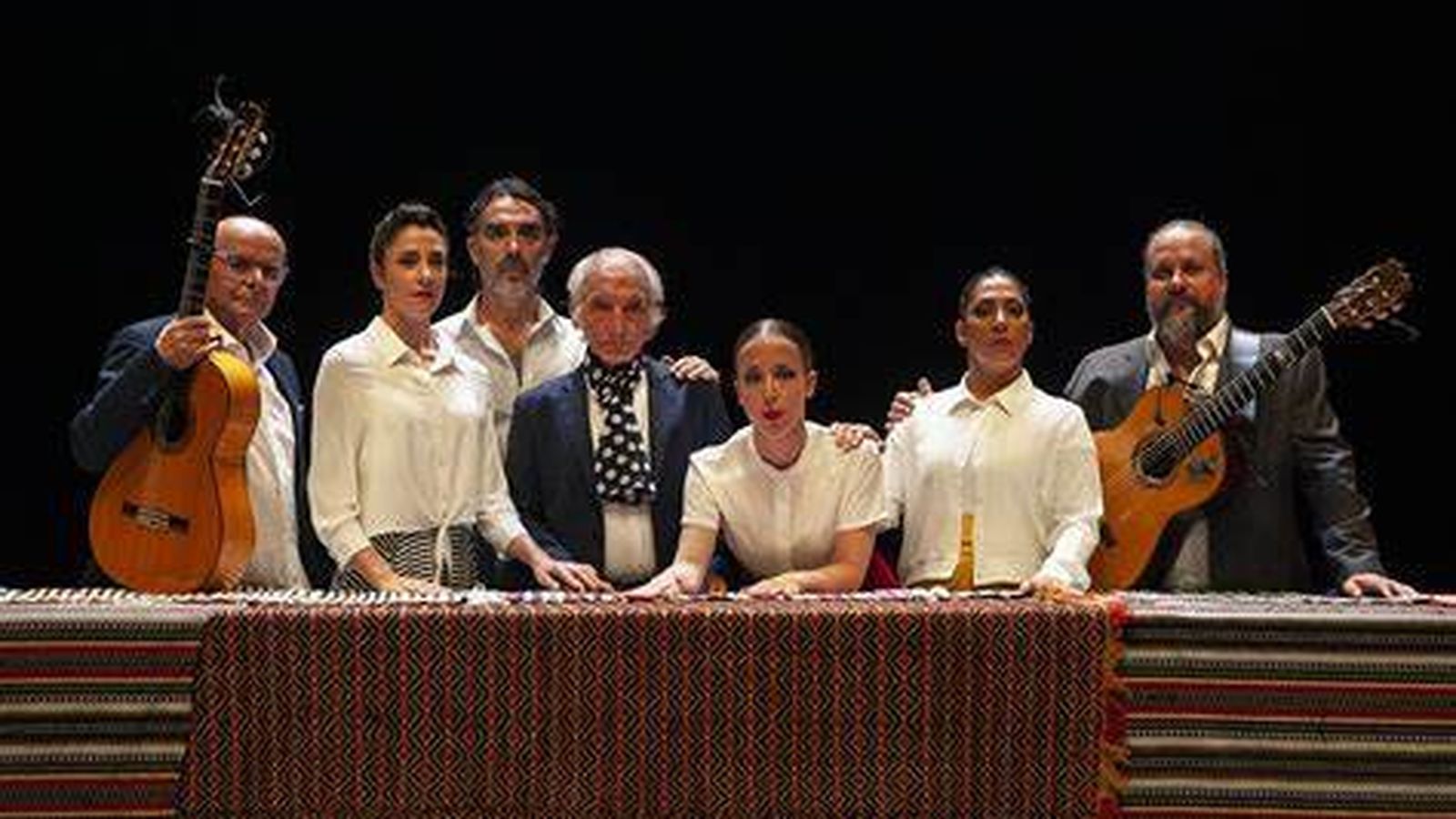 Una imagen de 'Origen' de Vargas y Chloé. La premiada Carmen Muñoz es la tercera por la derecha