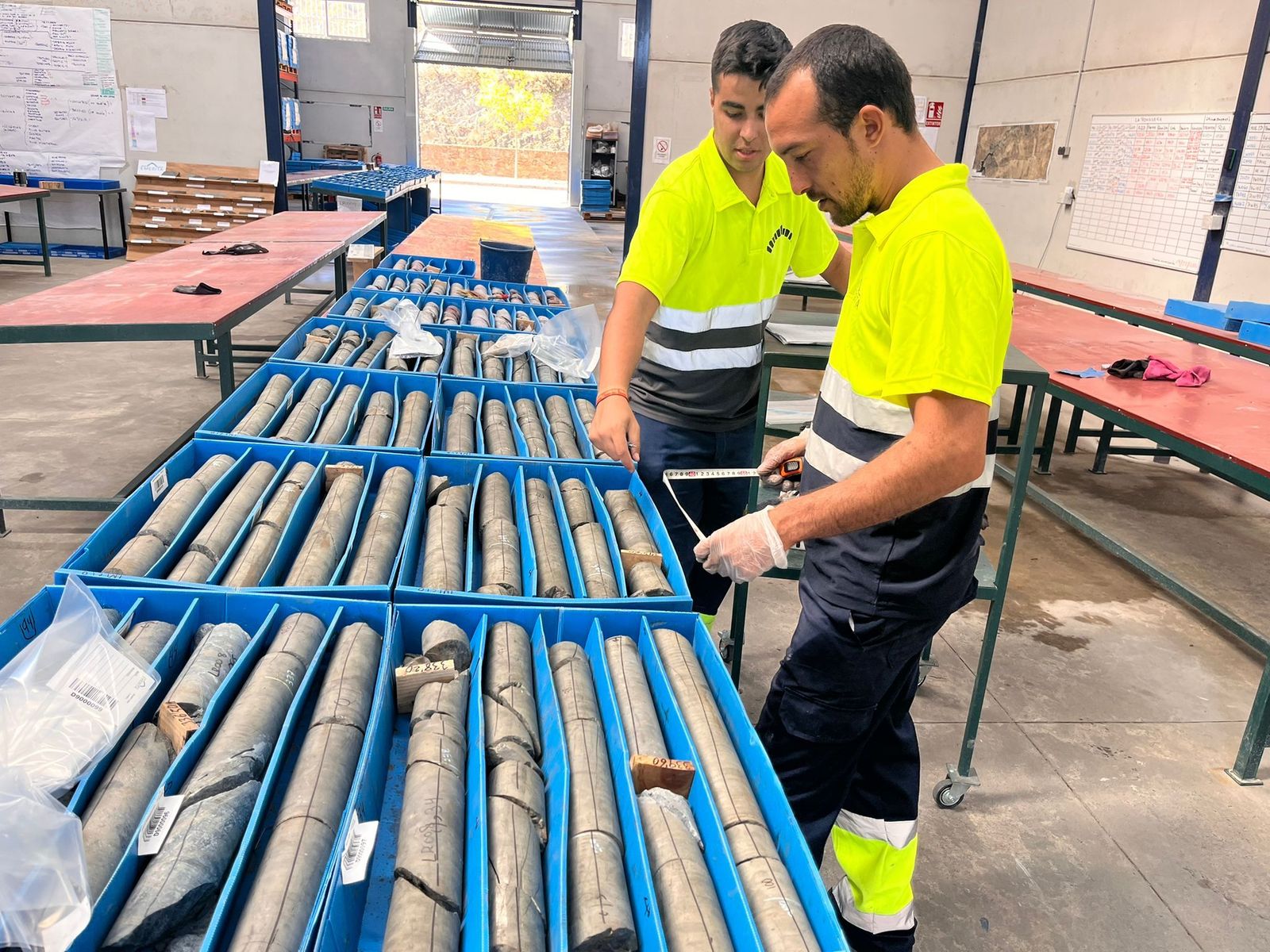 Análisis de las muestras tras descubrir oro y plata en la Romanera.