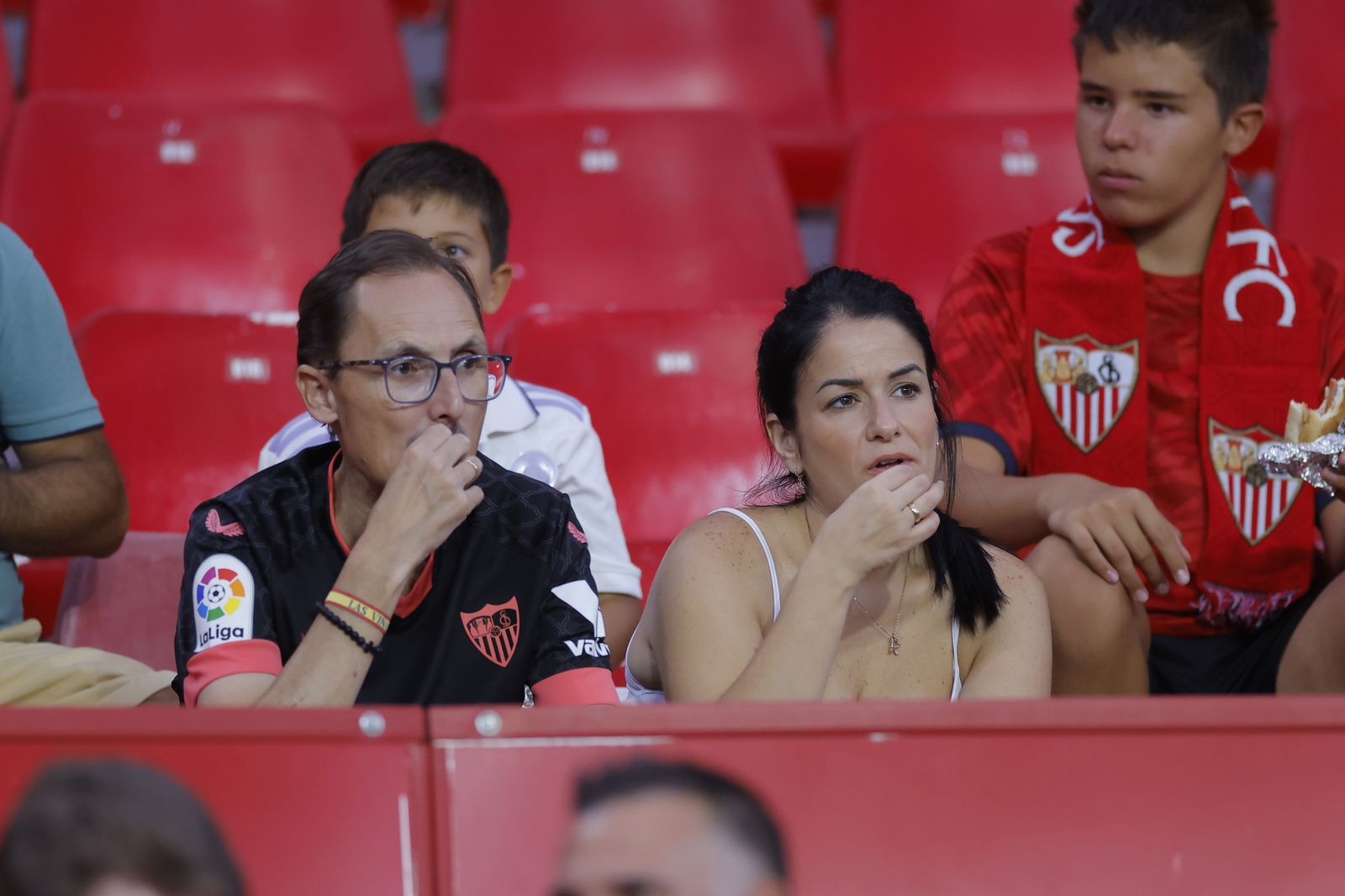 Búscate en las fotos del Sevilla fc-Girona