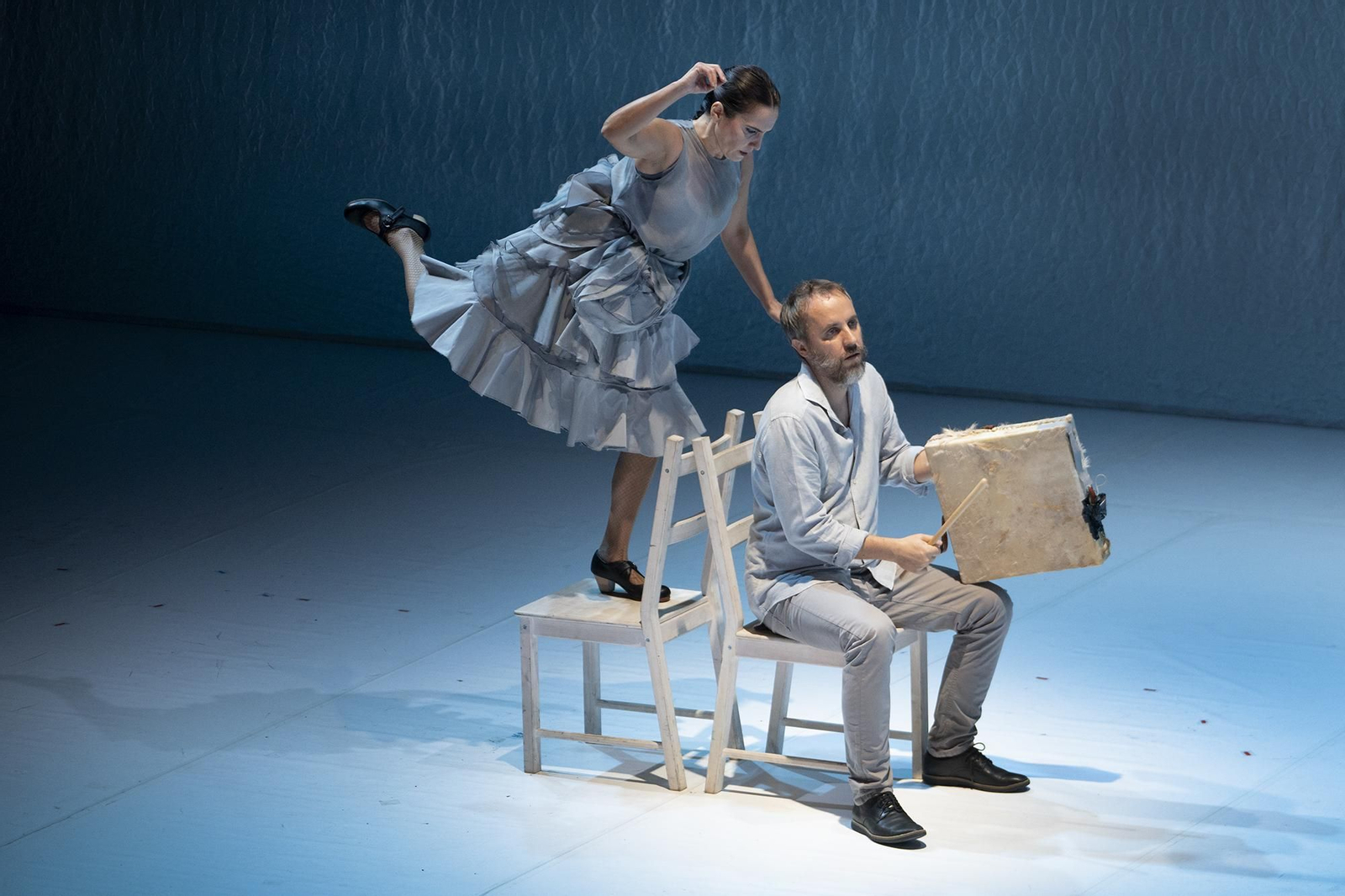 Rafaela Carrasco y Pablo Martín Jones en una de las escenas de 'Creaviva'..