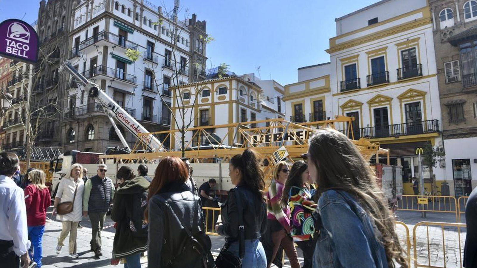 La zona central de la Campana acotada por la retirada de la grúa.