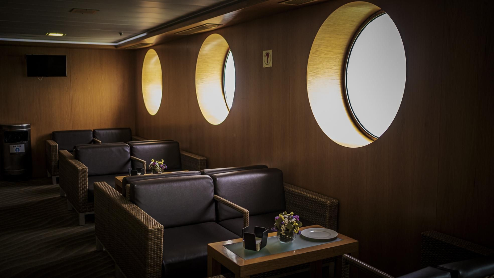 Interior del superferry 'Volcán de Tinamar'.