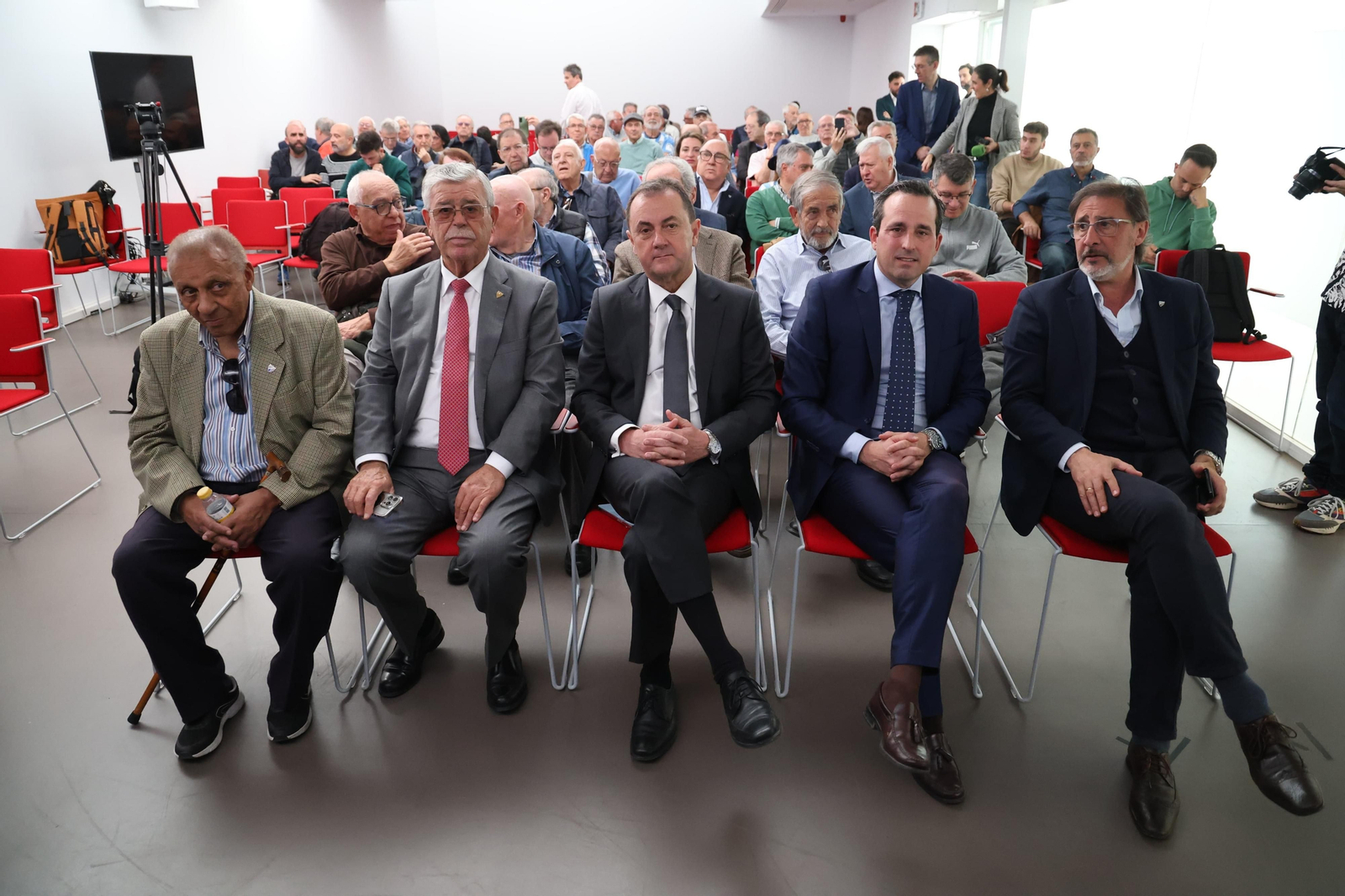 Las fotos de la gran reunión del 120 aniversario del fútbol en Málaga Las fotos de la gran reunión del 120 aniversario del fútbol en Málaga